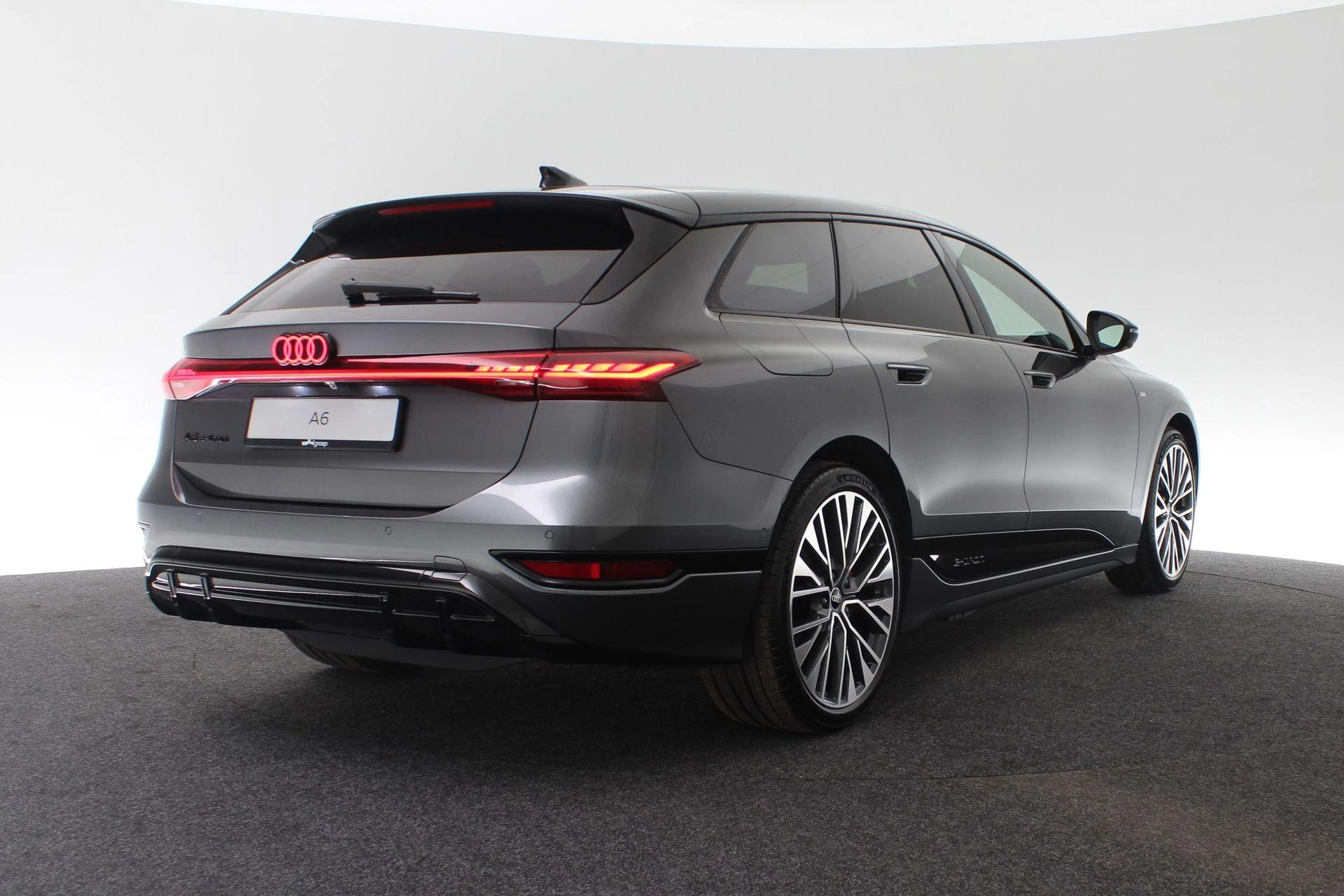 Hoofdafbeelding Audi A6 Avant e-tron
