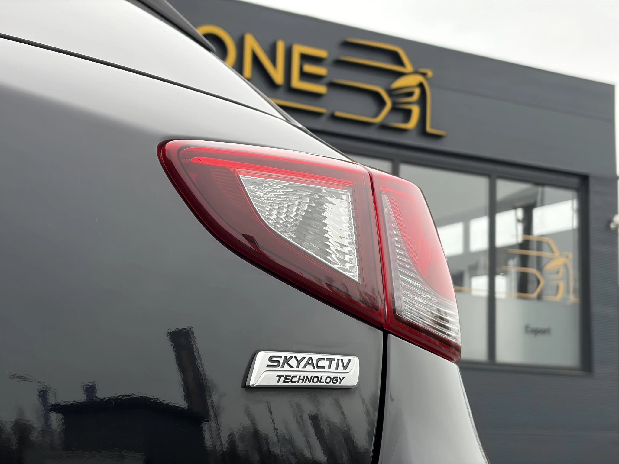 Hoofdafbeelding Mazda 2