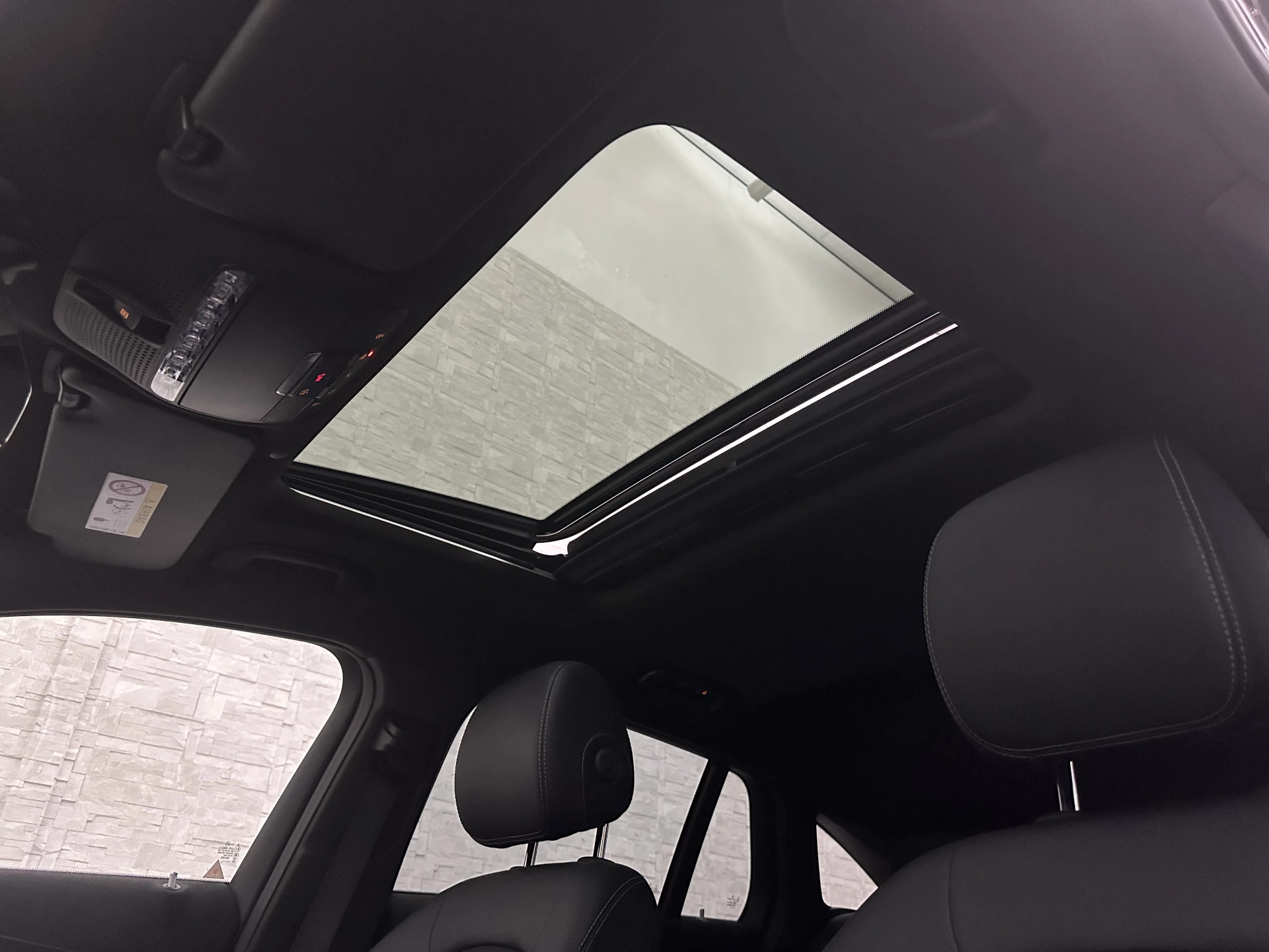 Hoofdafbeelding Mercedes-Benz EQC