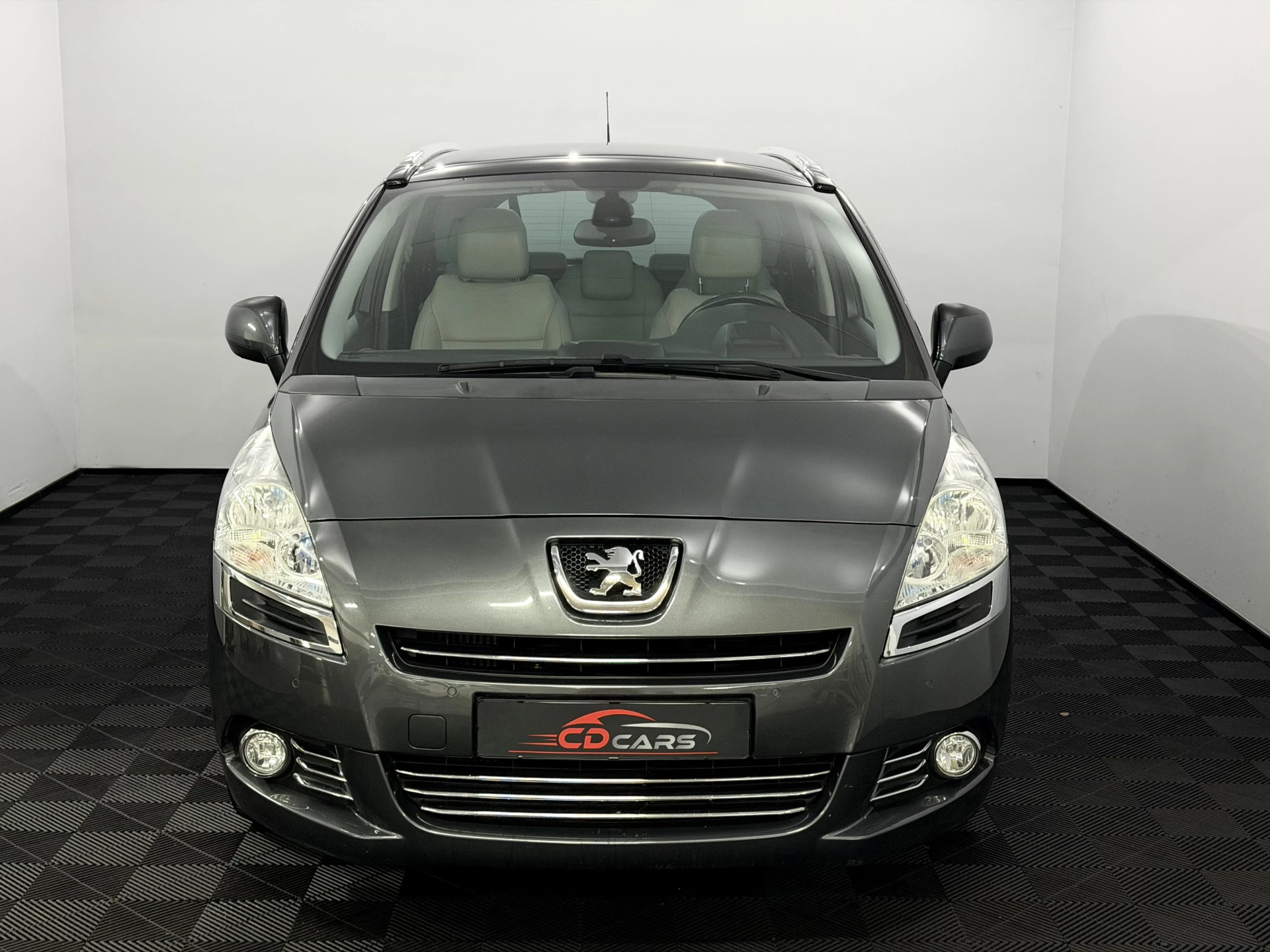 Hoofdafbeelding Peugeot 5008