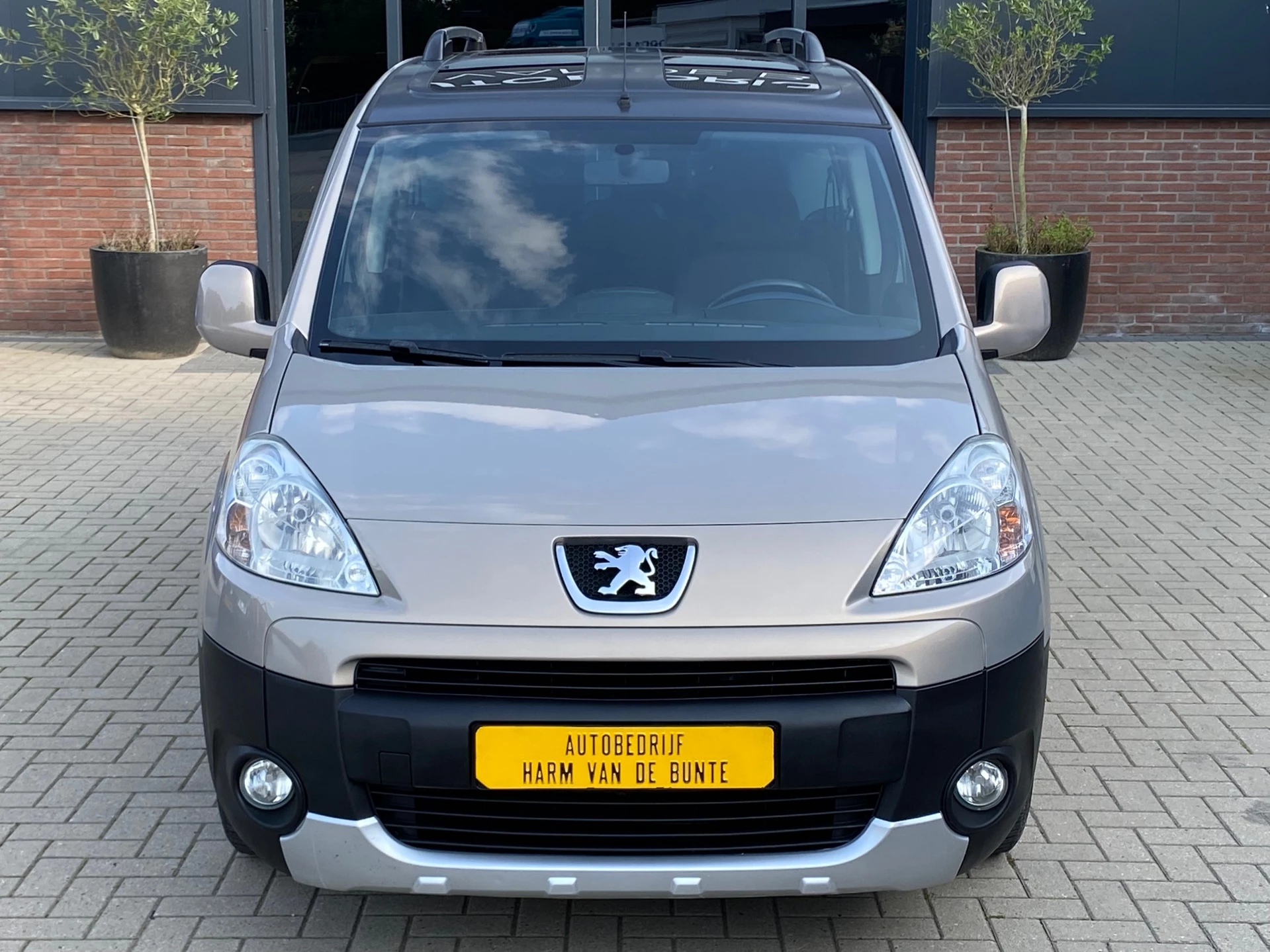 Hoofdafbeelding Peugeot Partner