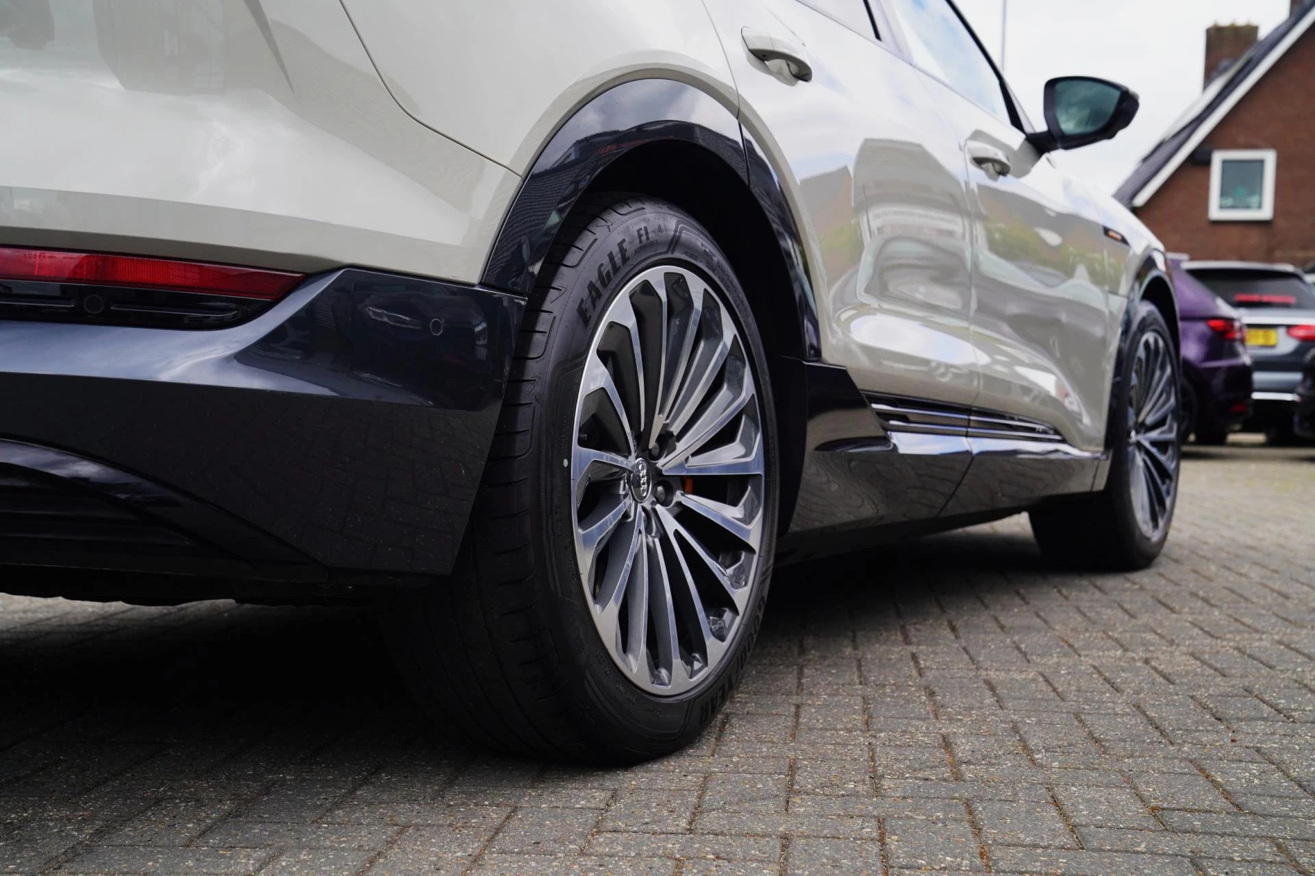 Hoofdafbeelding Audi e-tron