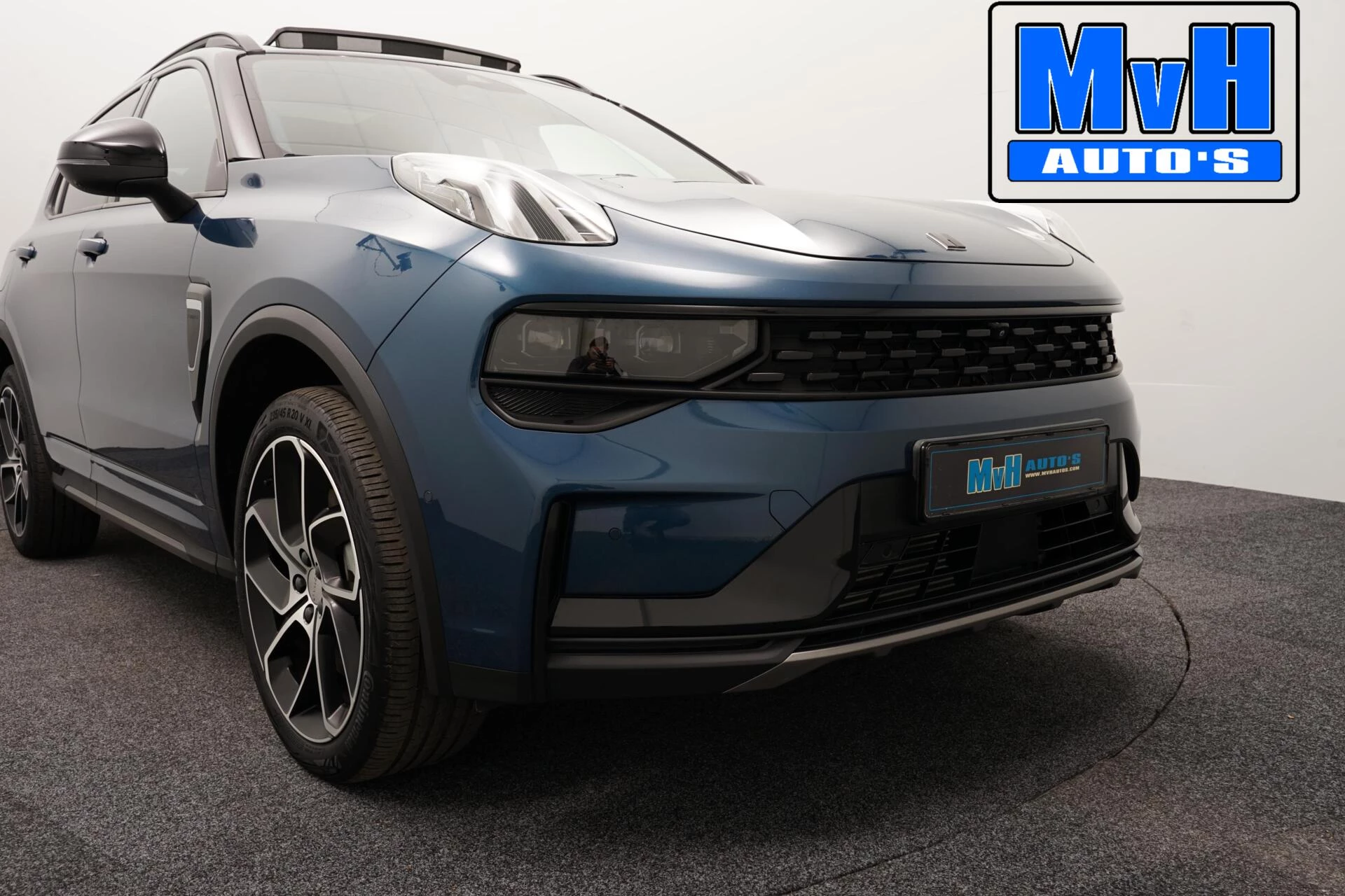 Hoofdafbeelding Lynk & Co 01