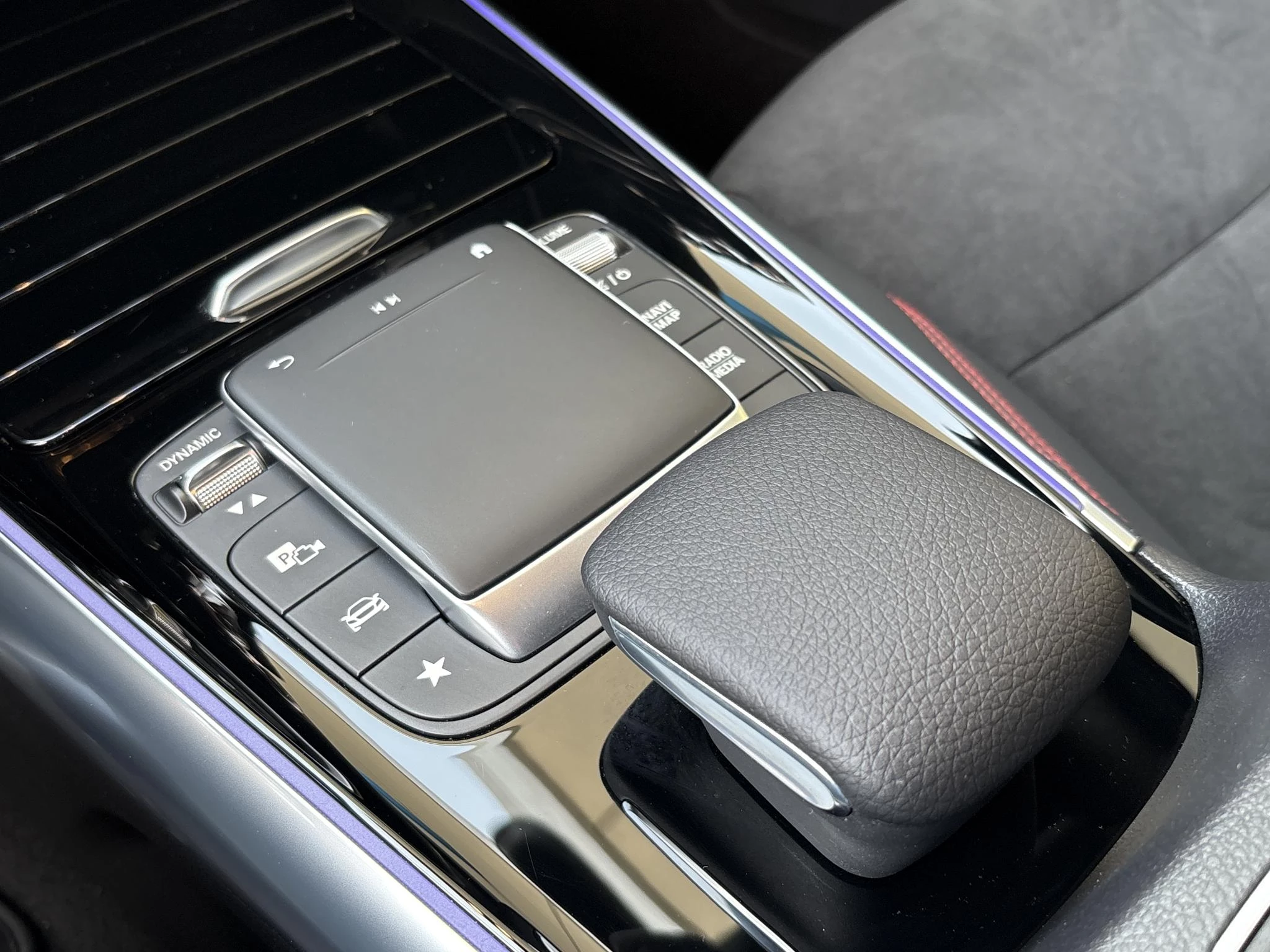 Hoofdafbeelding Mercedes-Benz EQA