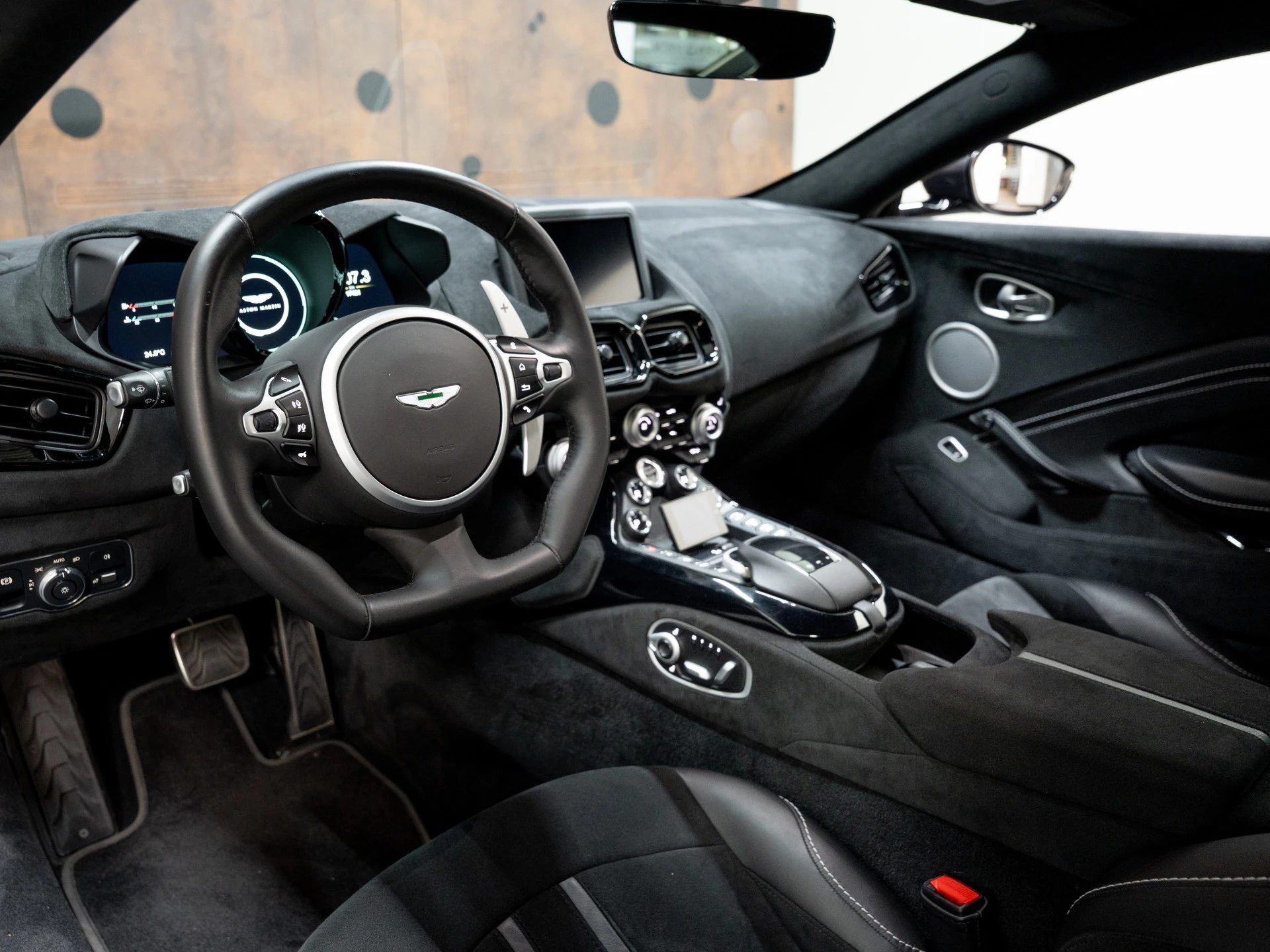 Hoofdafbeelding Aston Martin V8 Vantage