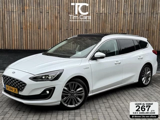 Ford Focus Wagon 1.5 EcoBoost Vignale Automaat | Panoramadak | Lederen bekleding | Stoel en- Stuurwielverwarming | Head-up display | Achteruitrijcamera | Elektrisch verstelbare bestuurdersstoel | Adaptieve cruise control | Parkeersensoren voor en achter