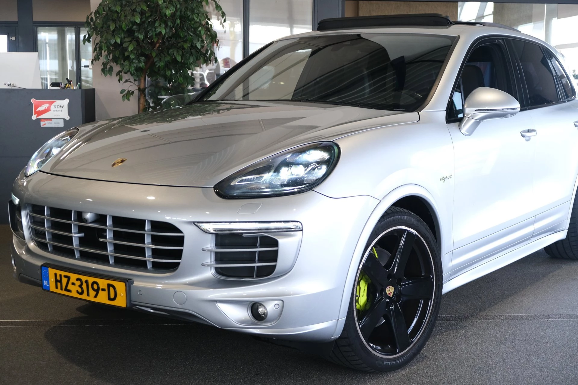 Hoofdafbeelding Porsche Cayenne