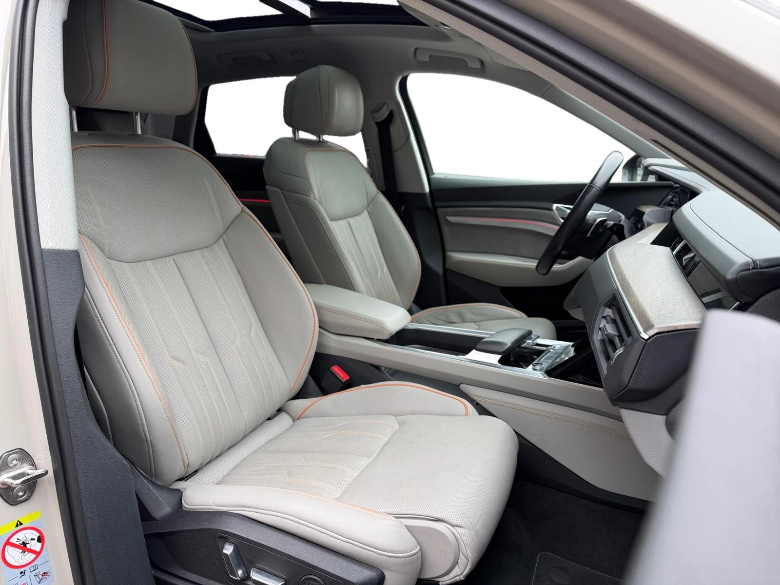 Hoofdafbeelding Audi e-tron