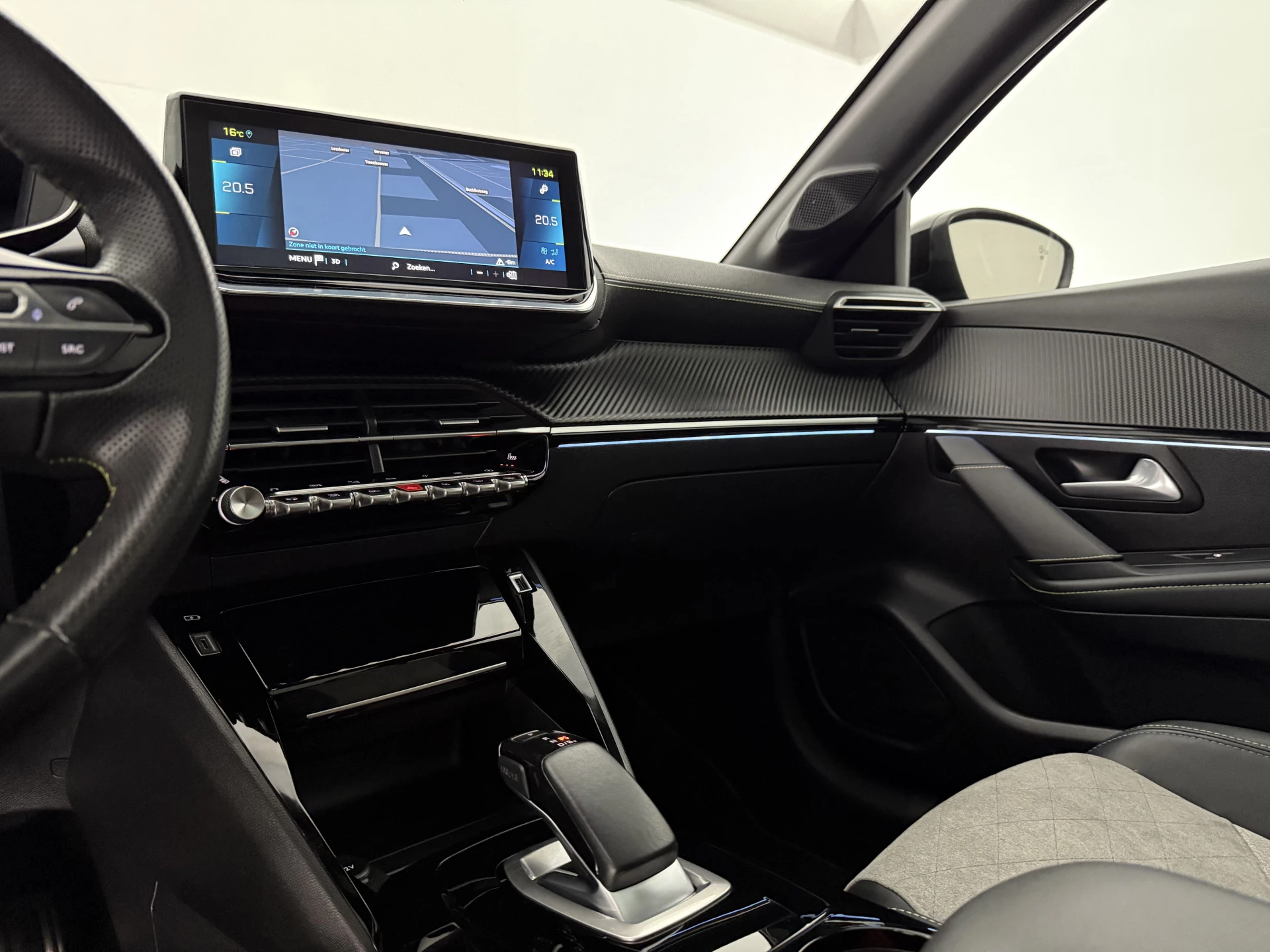 Hoofdafbeelding Peugeot e-208