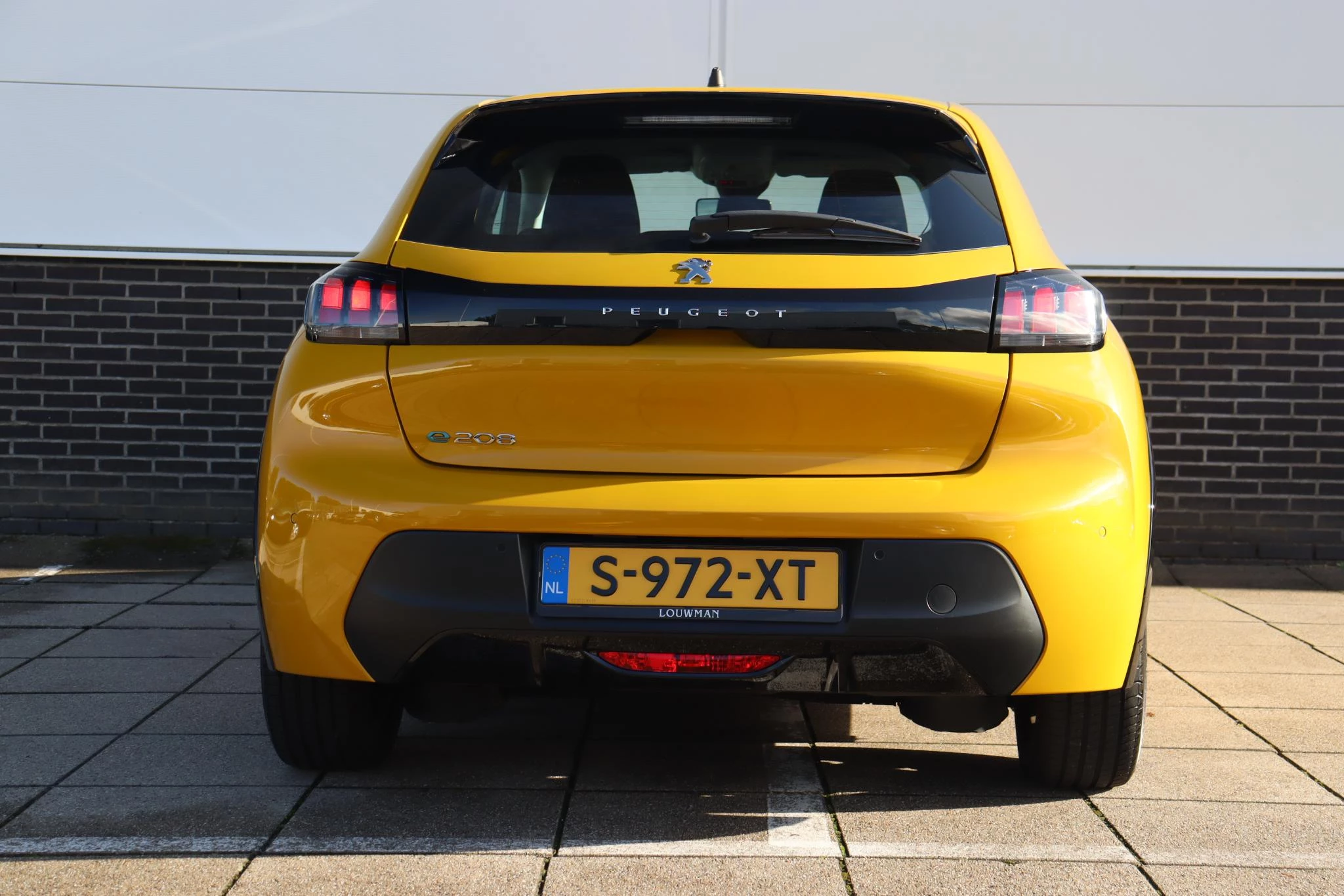 Hoofdafbeelding Peugeot e-208