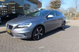 Volvo V40 1.5 T3 Polar+ Sport R-DESIGN I GEARTRONIC I PANORAMA I LEER I CAMERA