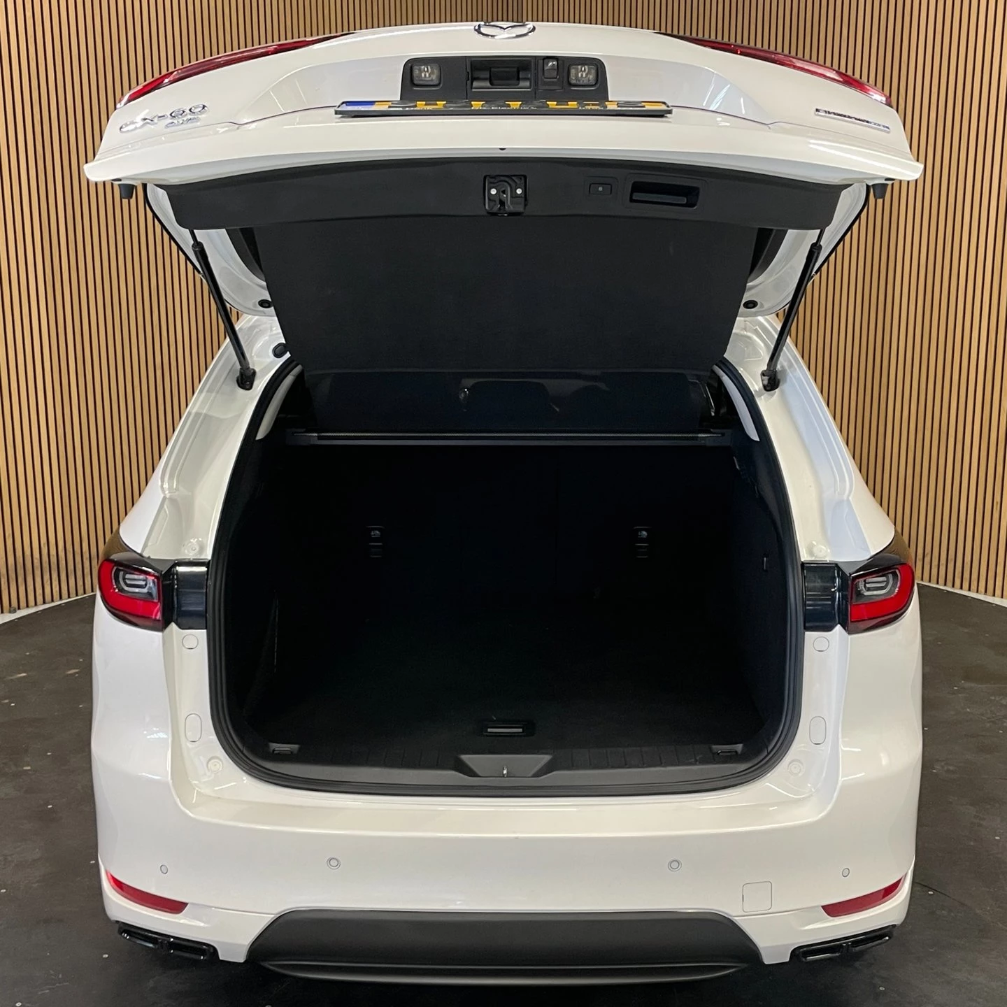 Hoofdafbeelding Mazda CX-60