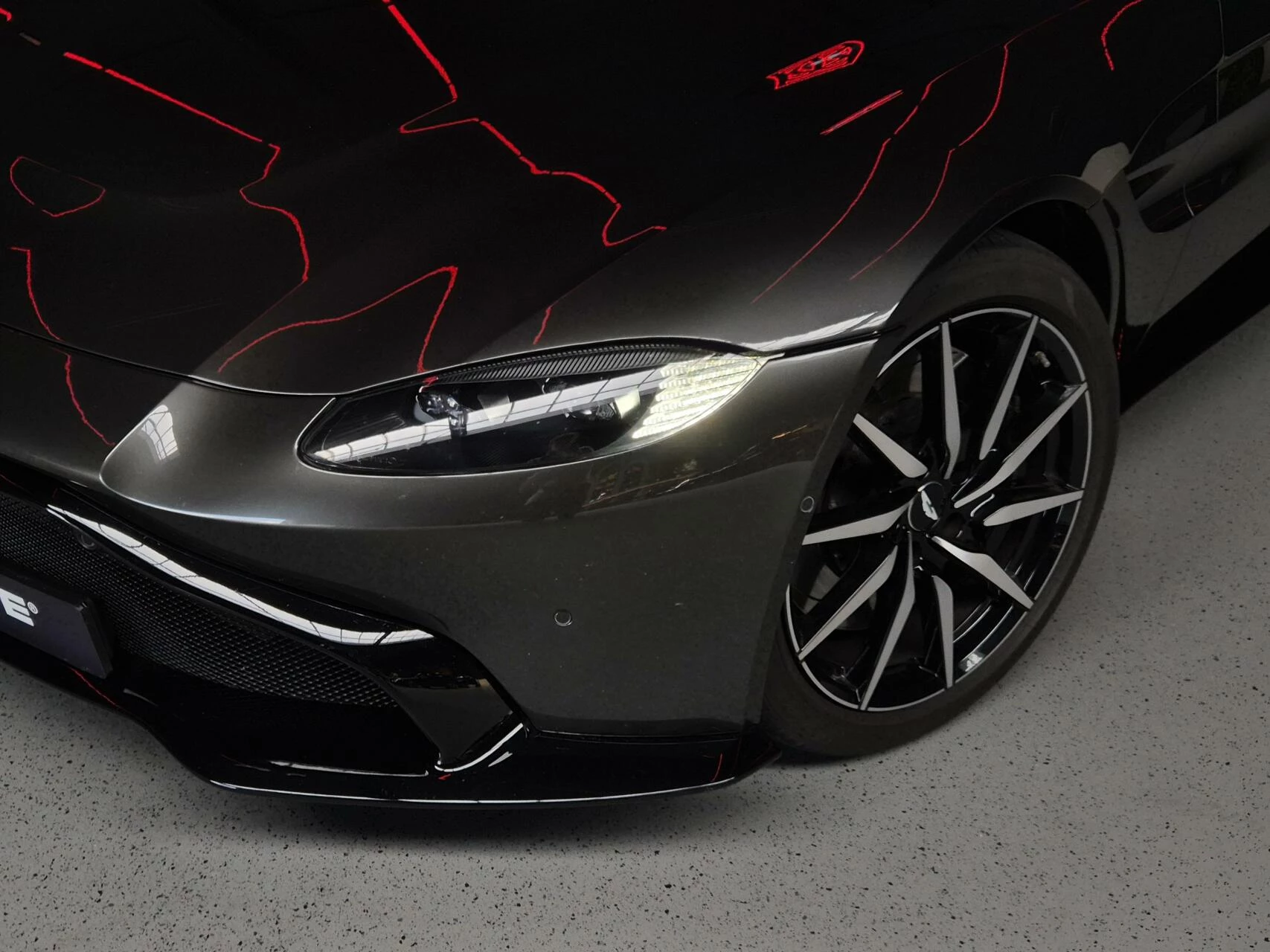 Hoofdafbeelding Aston Martin V8 Vantage