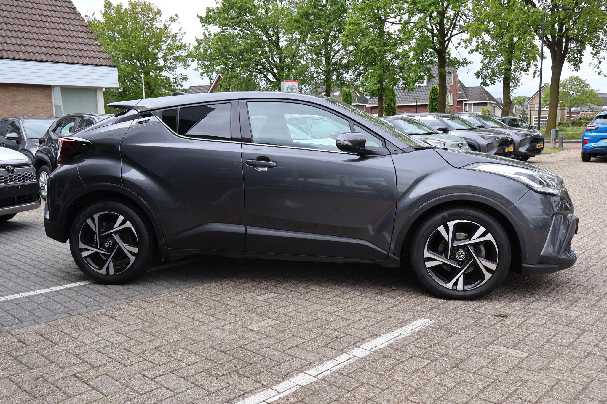 Hoofdafbeelding Toyota C-HR
