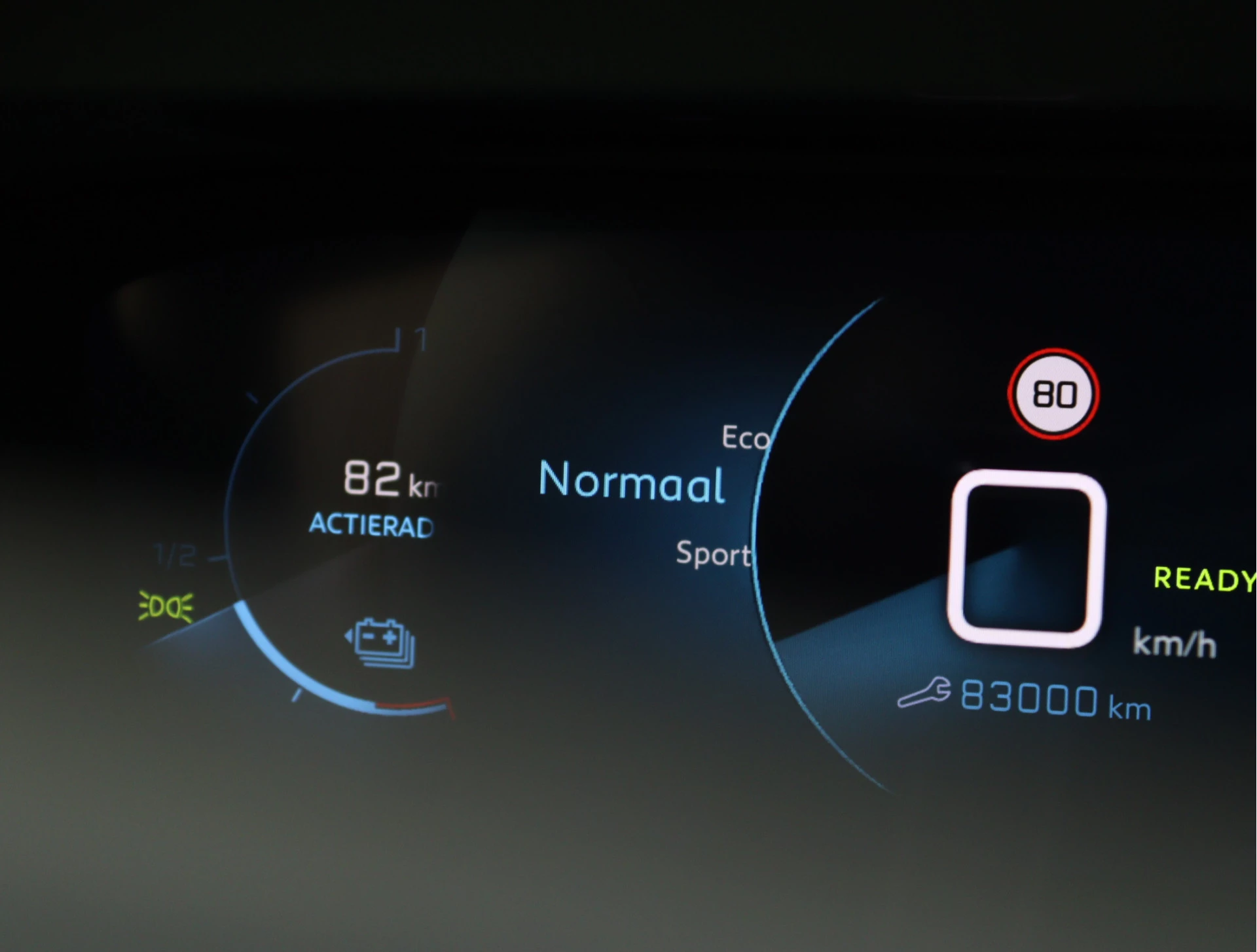 Hoofdafbeelding Peugeot e-208