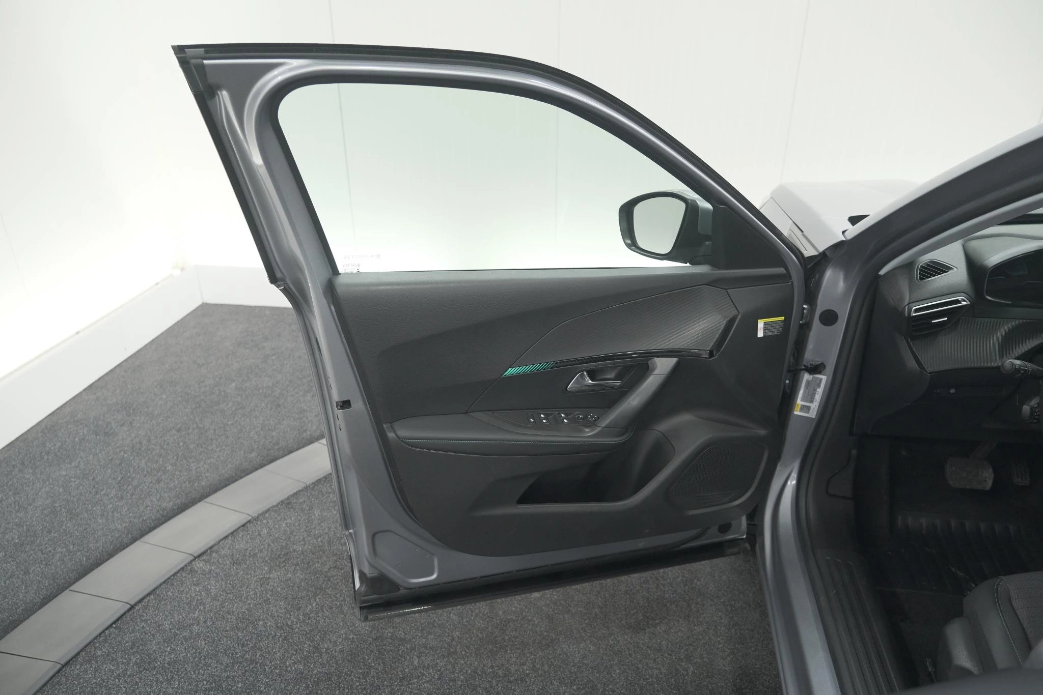Hoofdafbeelding Peugeot e-2008