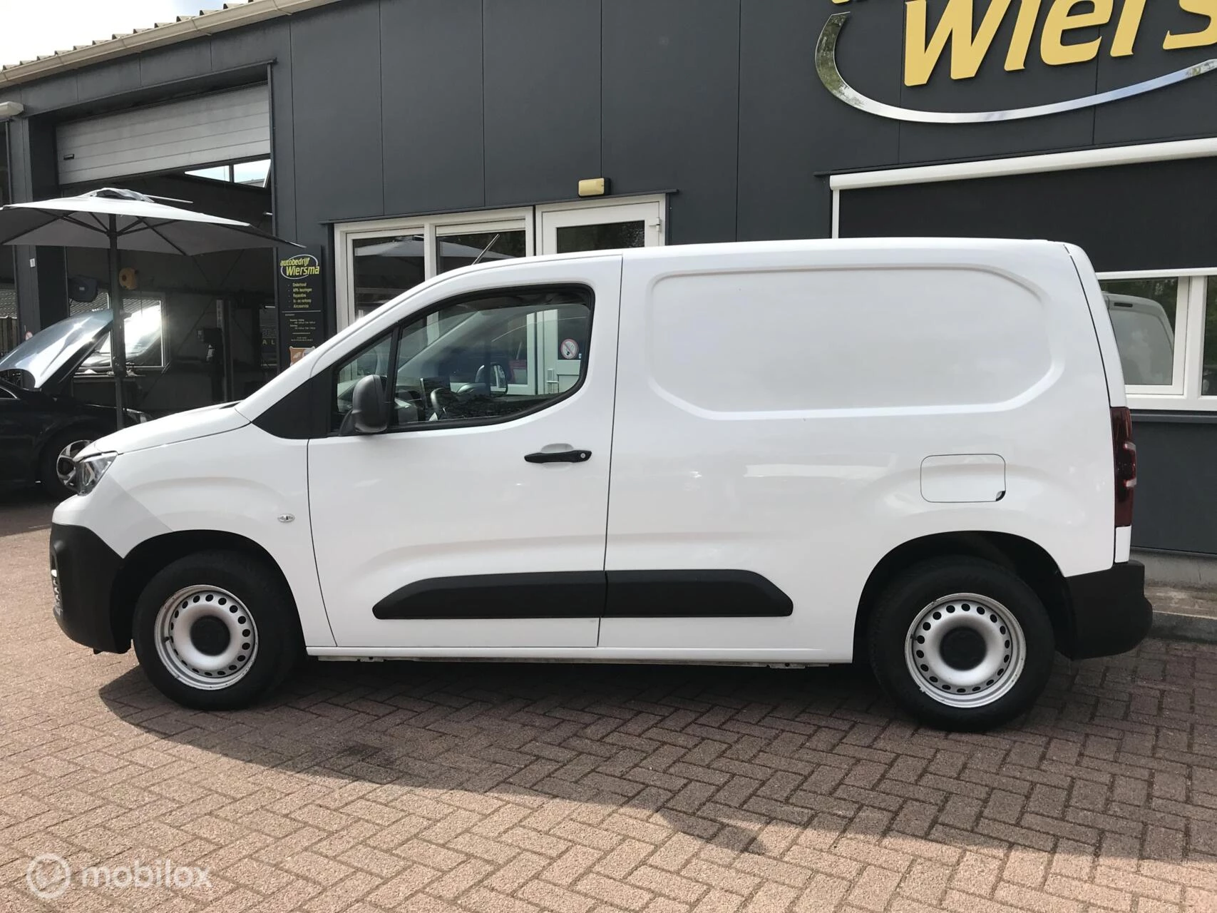 Hoofdafbeelding Peugeot Partner