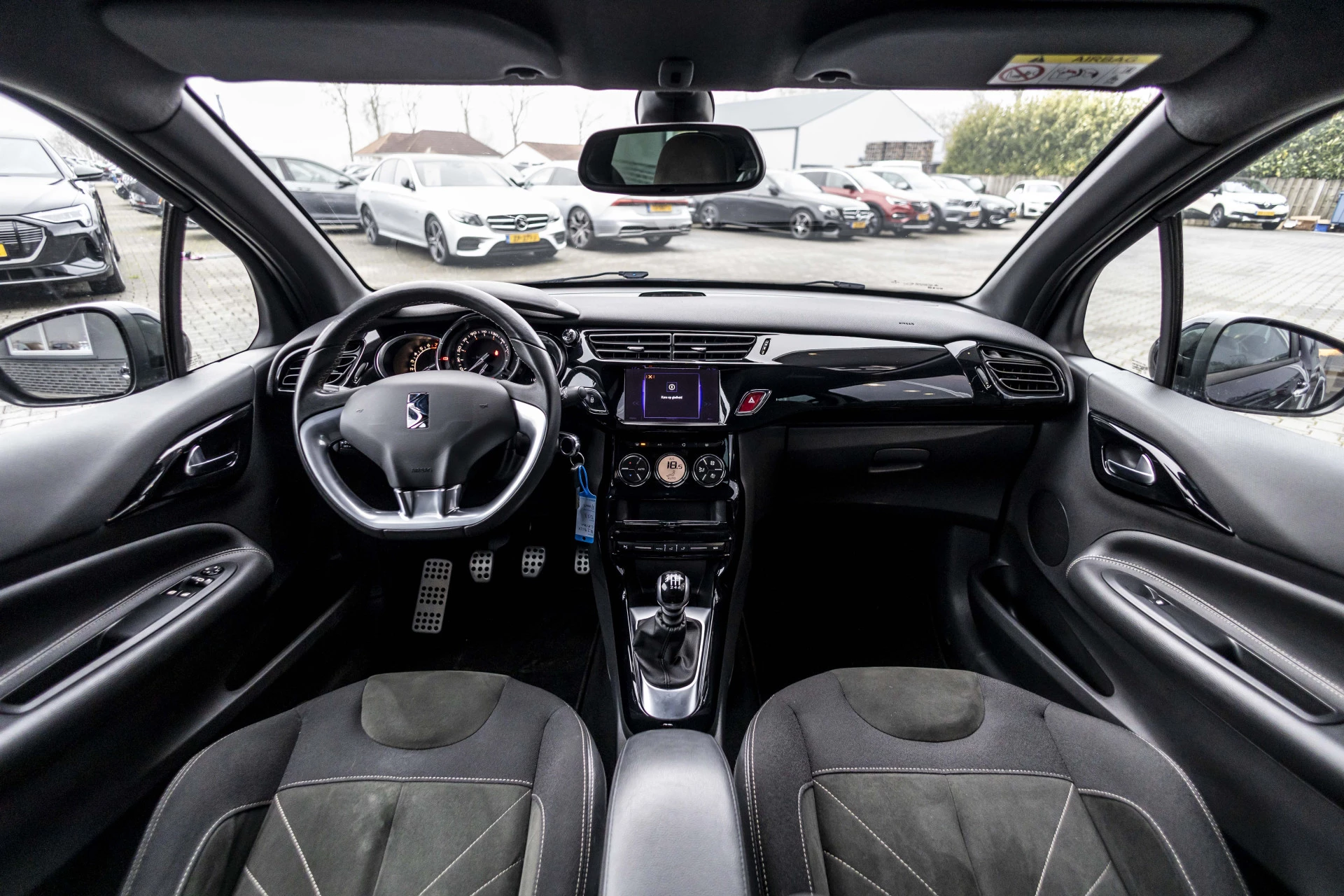 Hoofdafbeelding DS DS 3