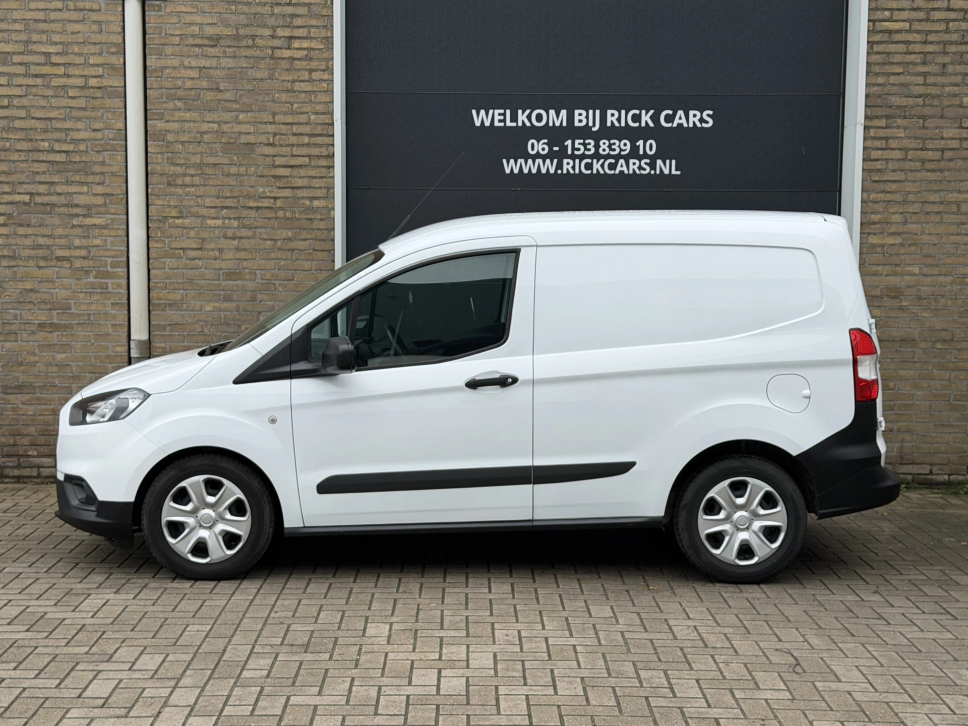 Hoofdafbeelding Ford Transit Courier