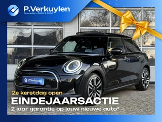 Hoofdafbeelding MINI Cooper Mini Mini 1.5 Cooper Classic | HARMAN KARDON | SPORTSTOELEN | PANORAMA | CAMERA | 18 INCH VELGEN | HEAD UP |