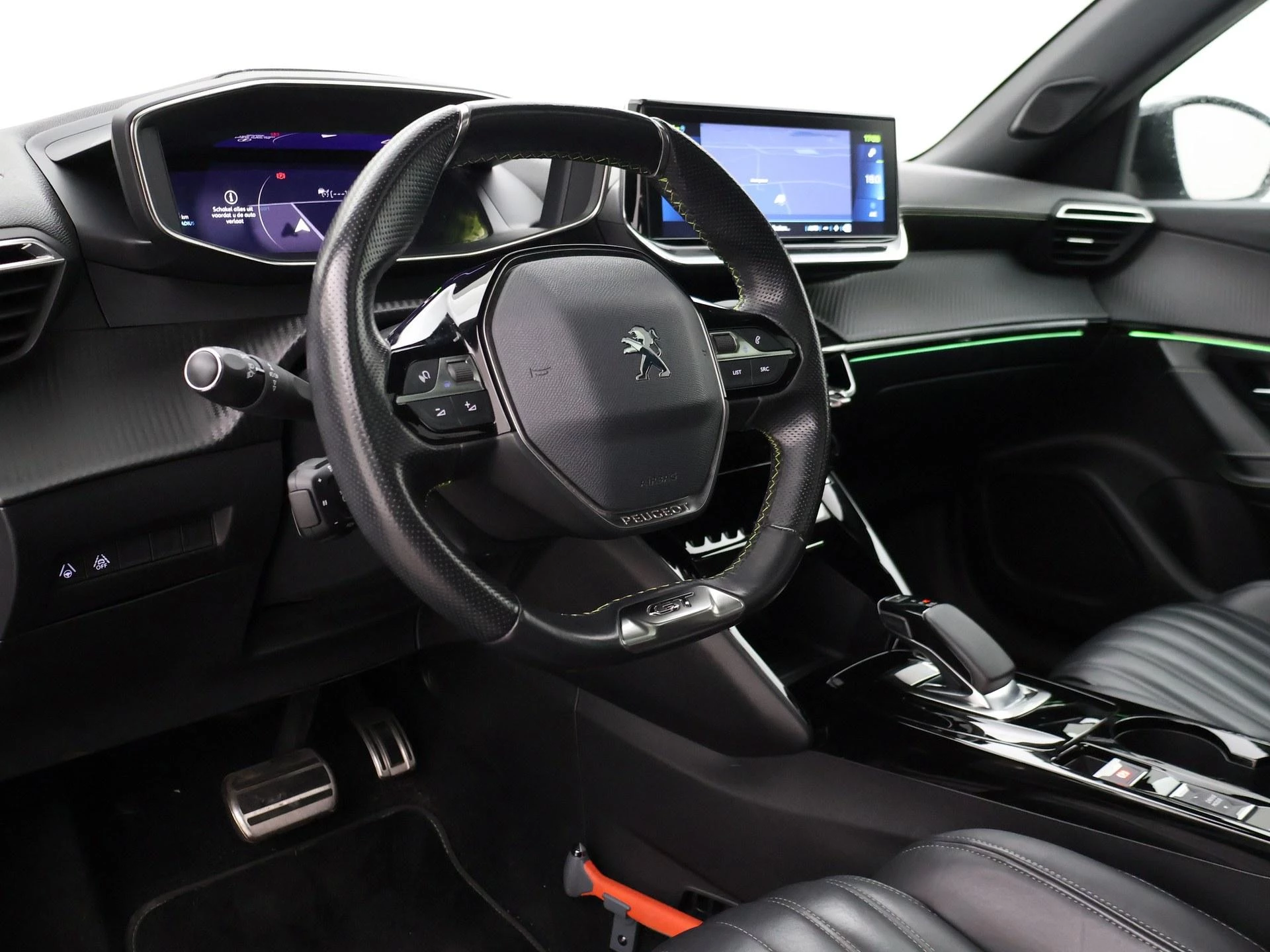 Hoofdafbeelding Peugeot e-2008