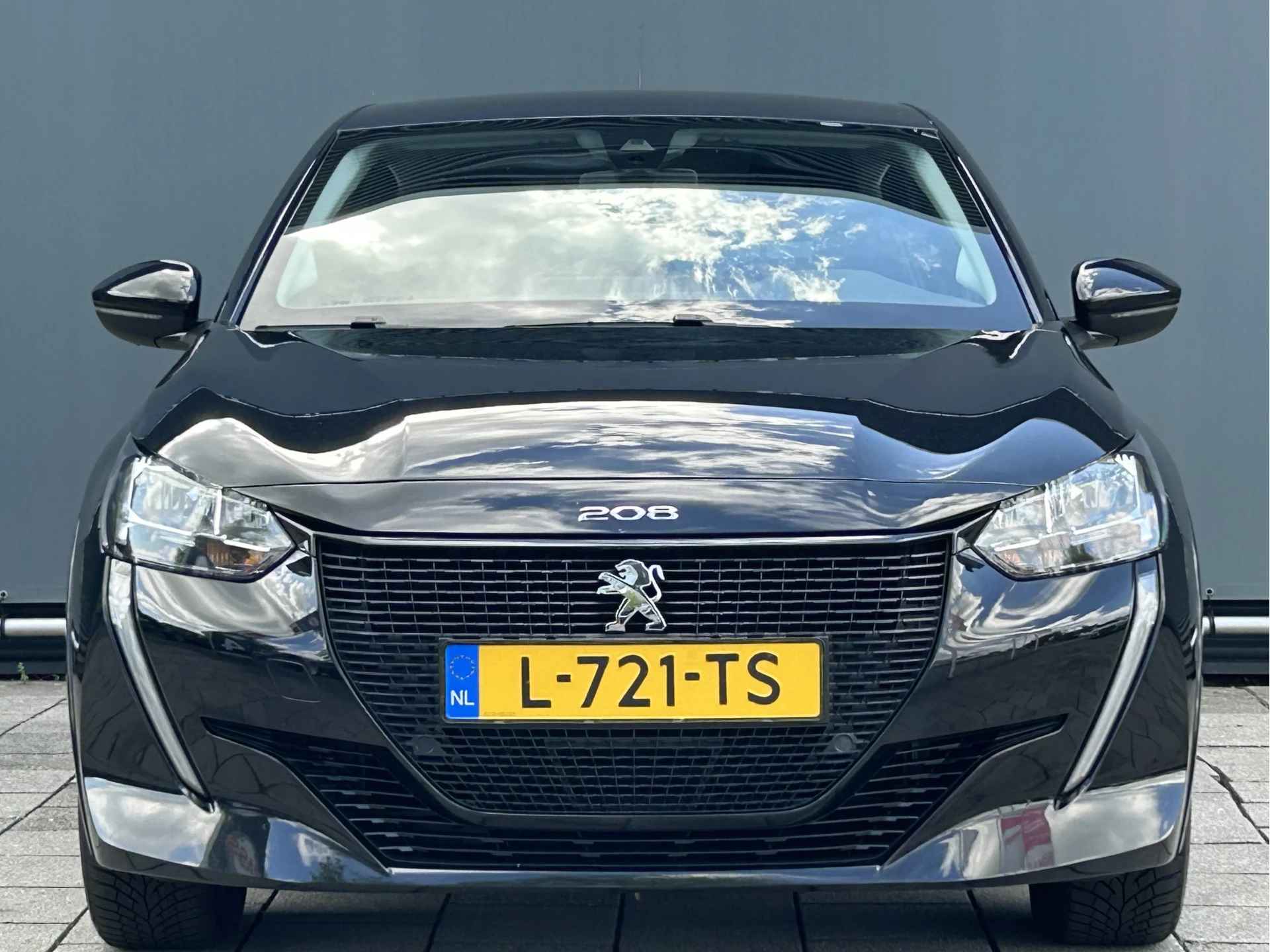 Hoofdafbeelding Peugeot e-208