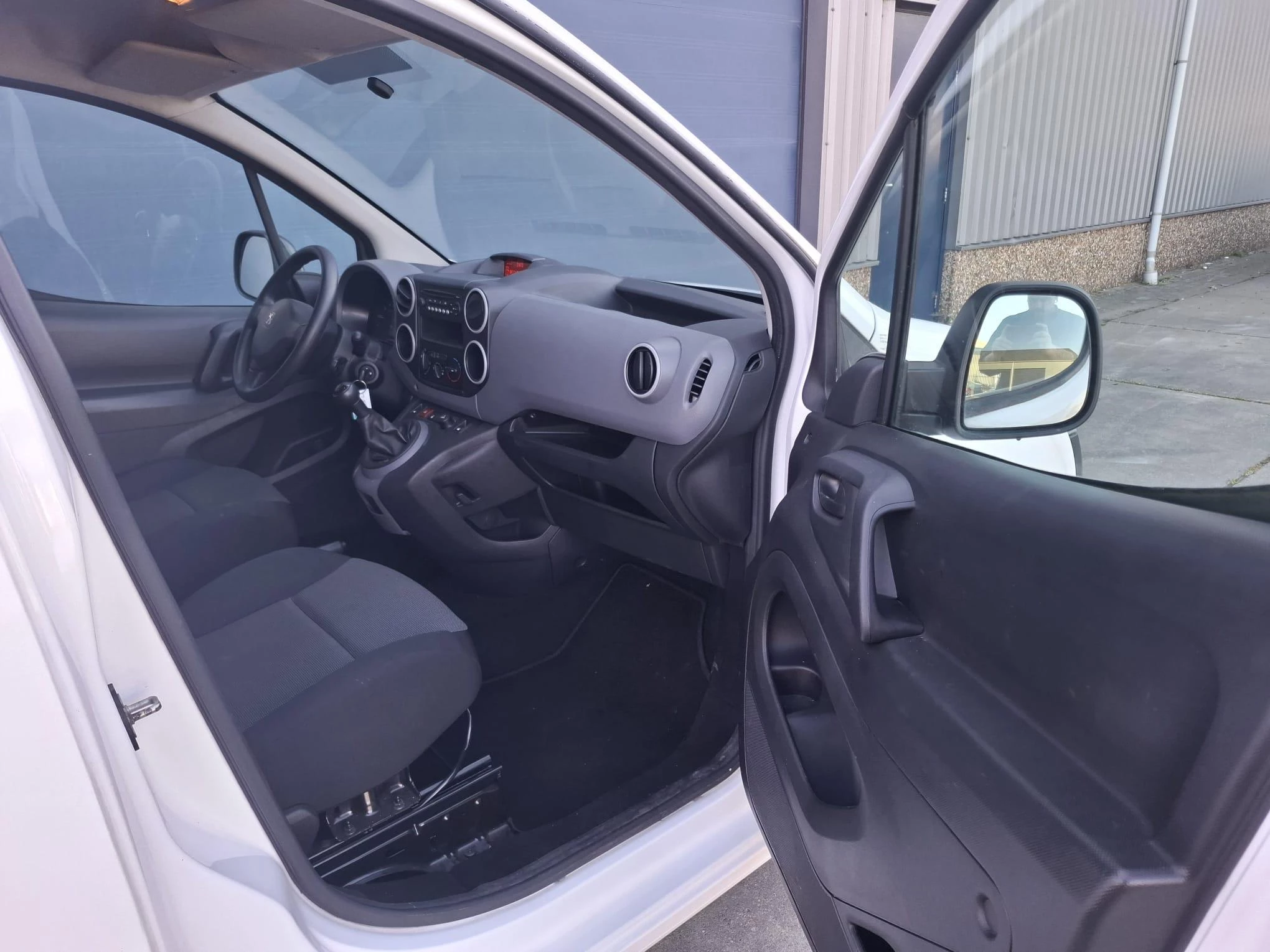 Hoofdafbeelding Peugeot Partner