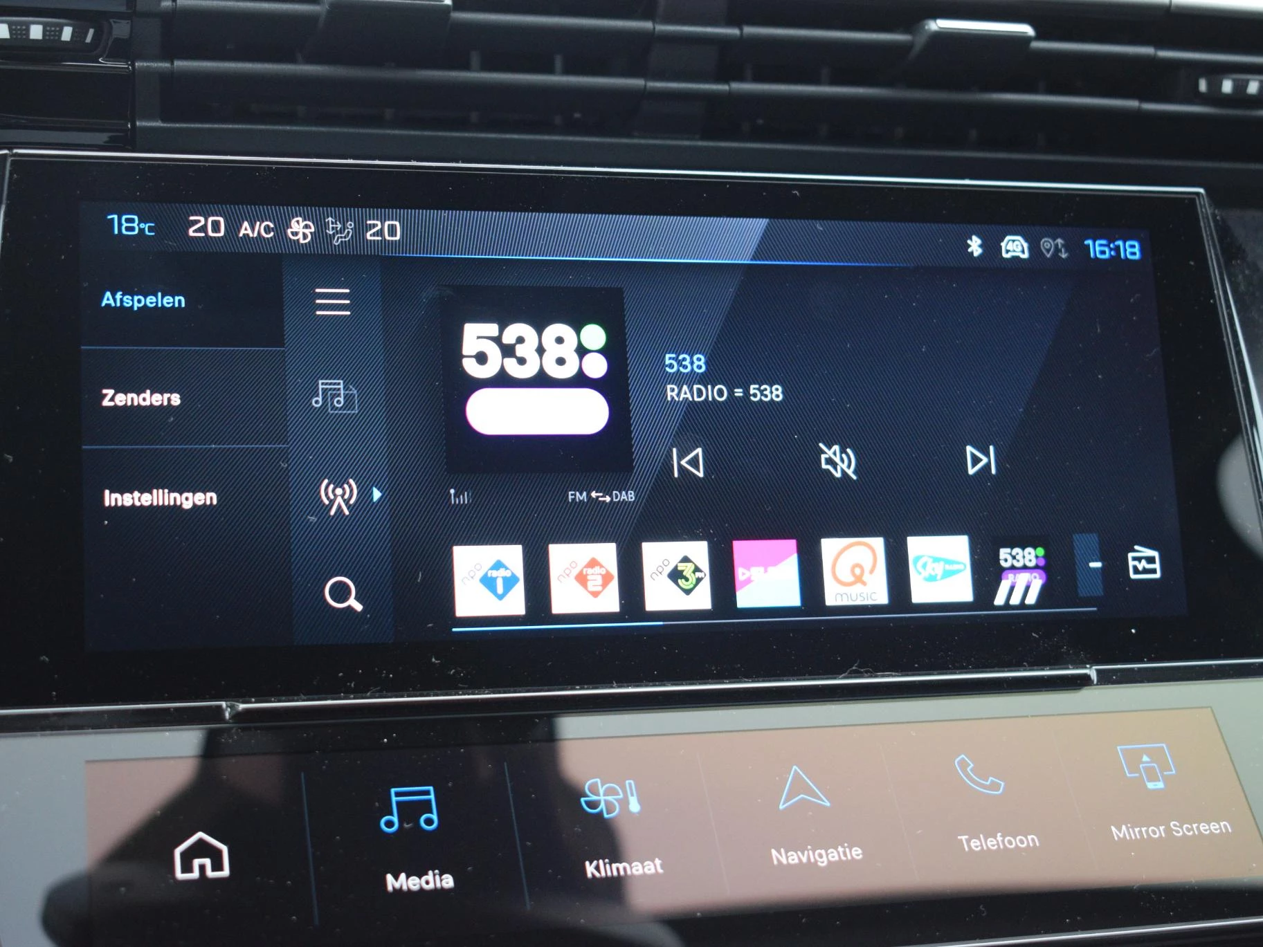 Hoofdafbeelding Peugeot e-308