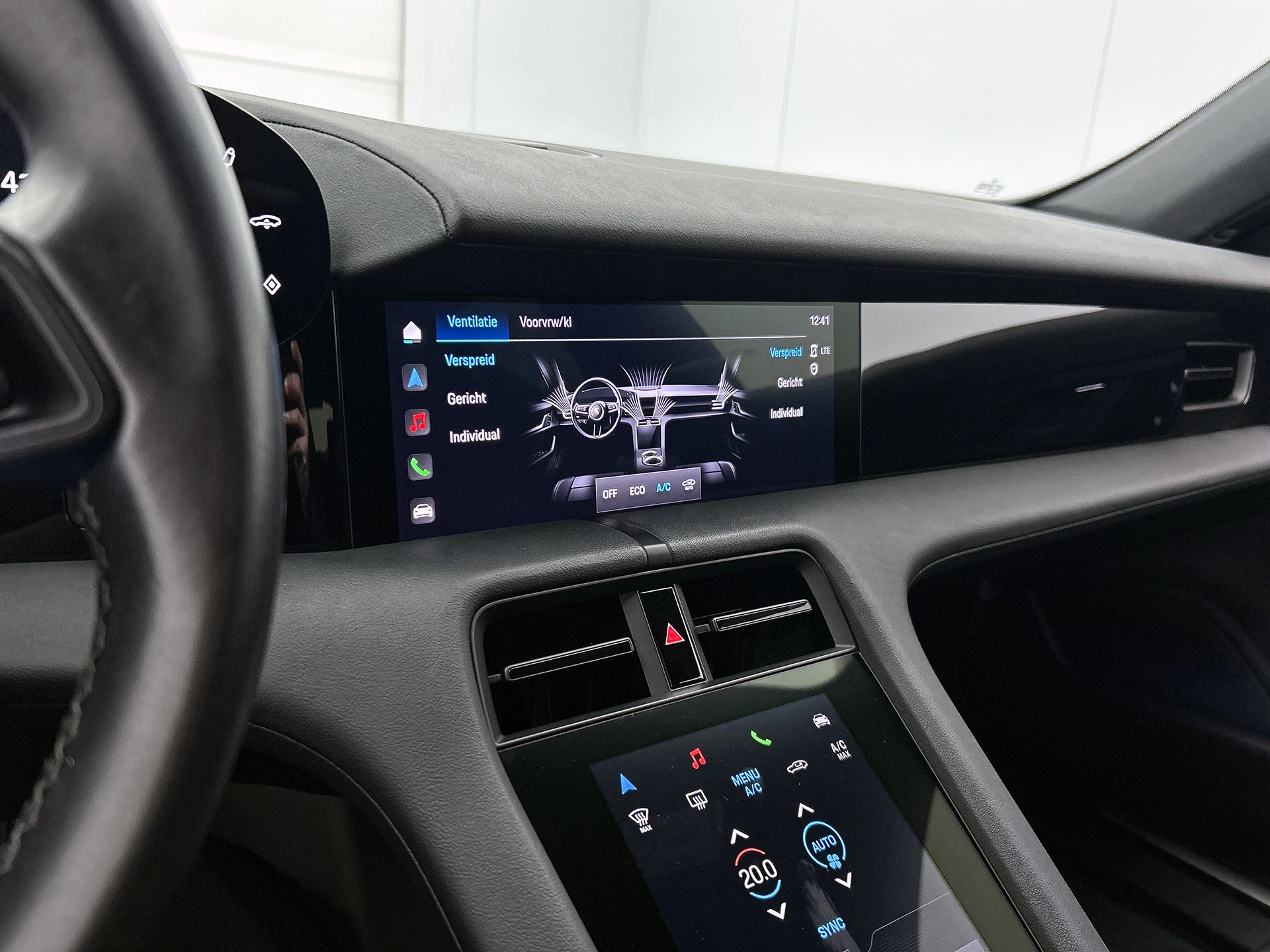 Hoofdafbeelding Porsche Taycan