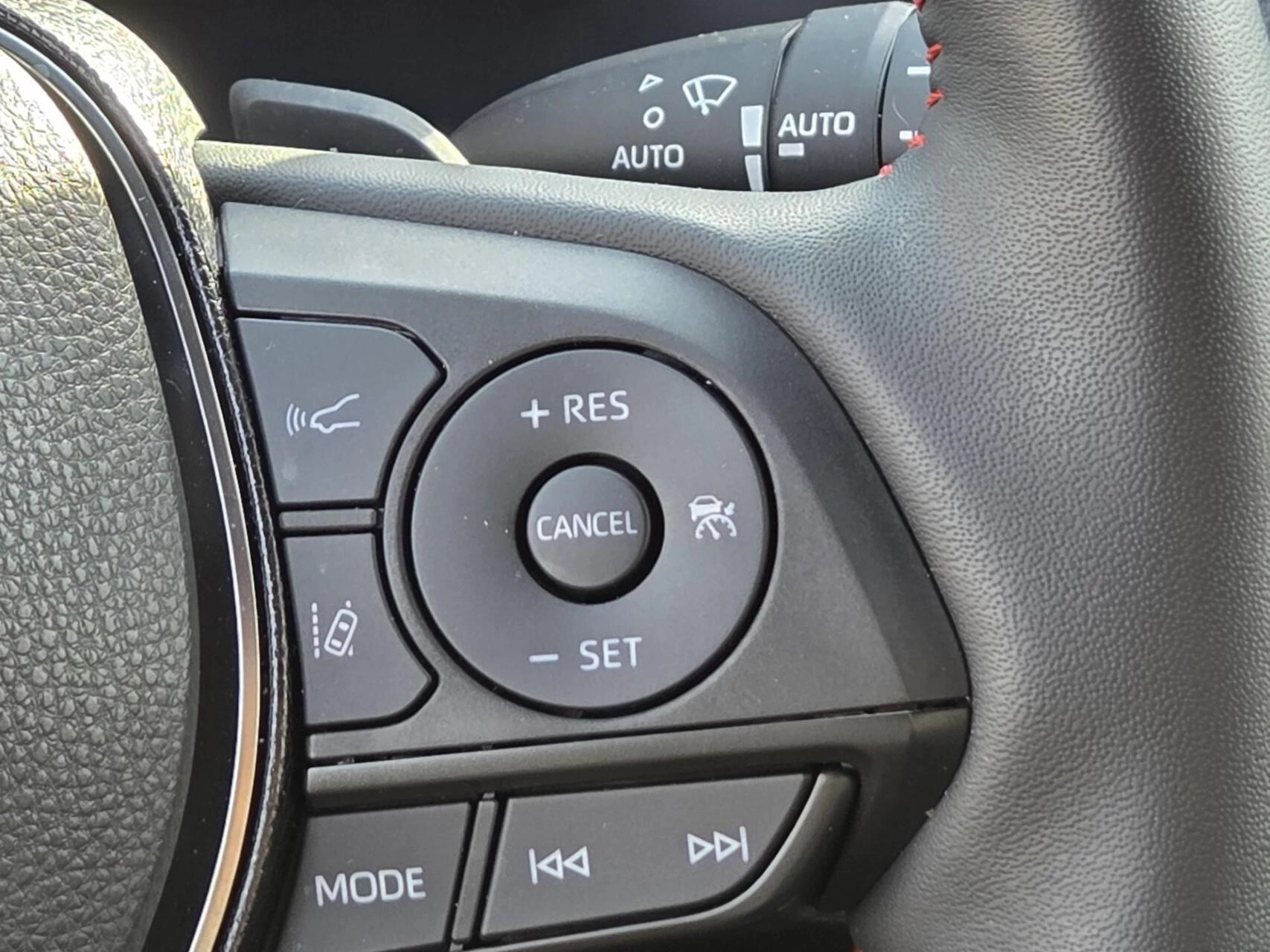 Hoofdafbeelding Suzuki Across