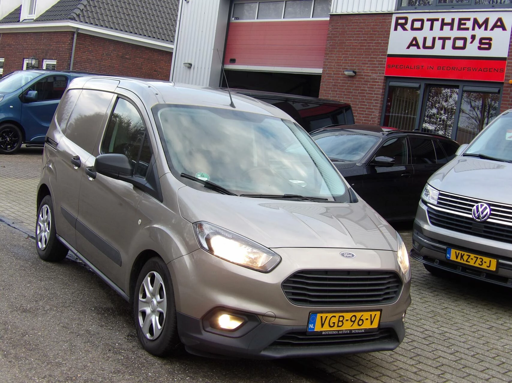 Hoofdafbeelding Ford Transit Courier