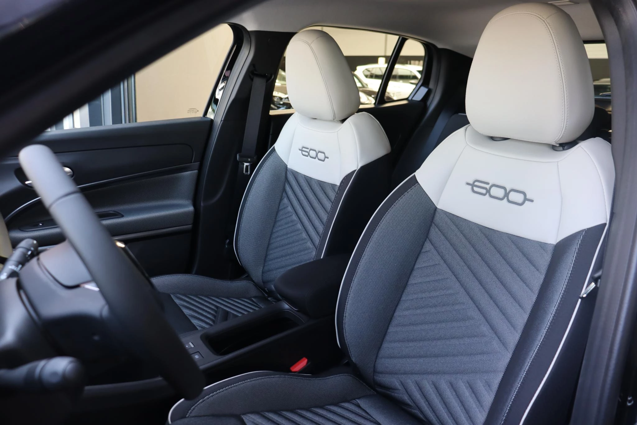 Hoofdafbeelding Fiat 600