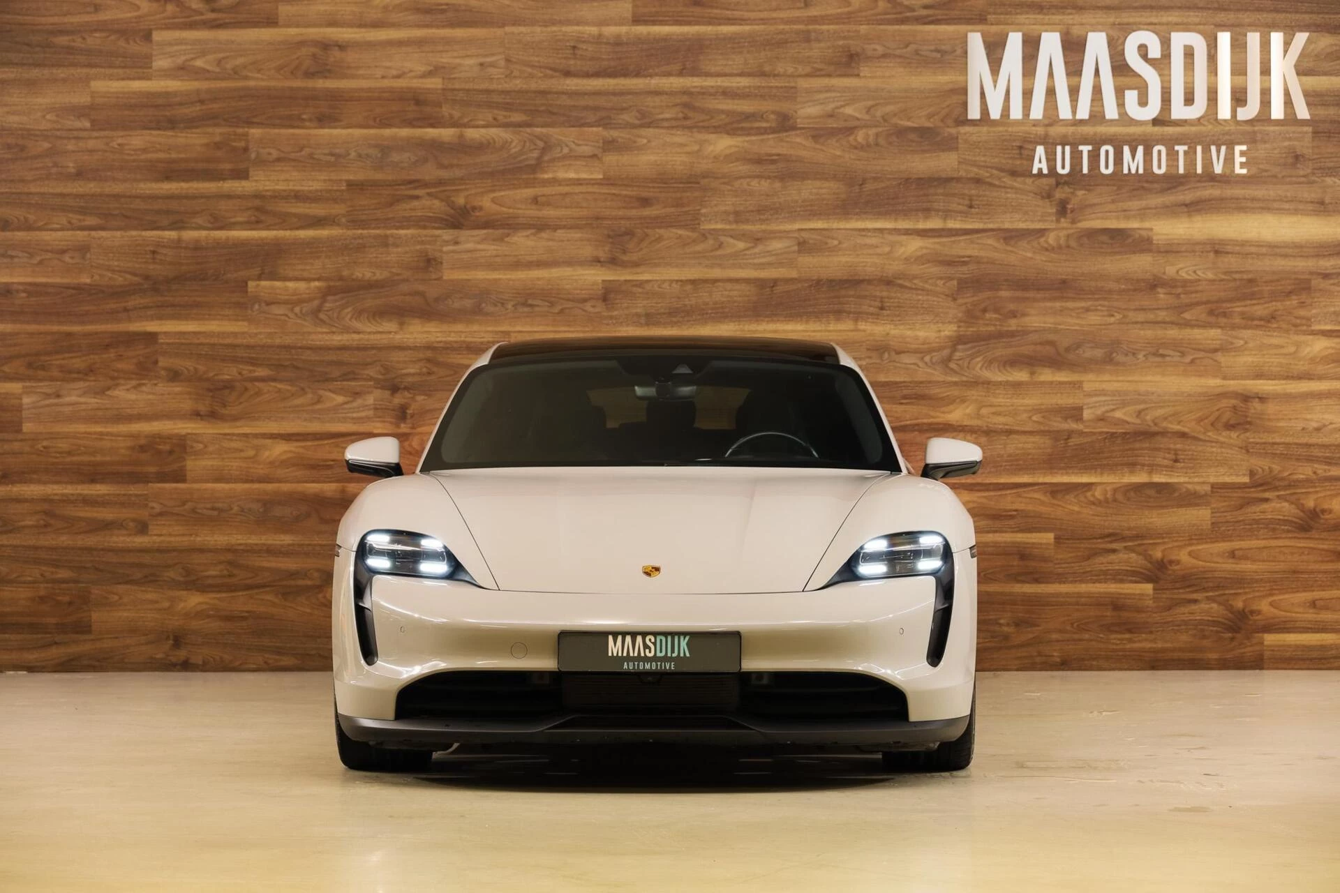 Hoofdafbeelding Porsche Taycan