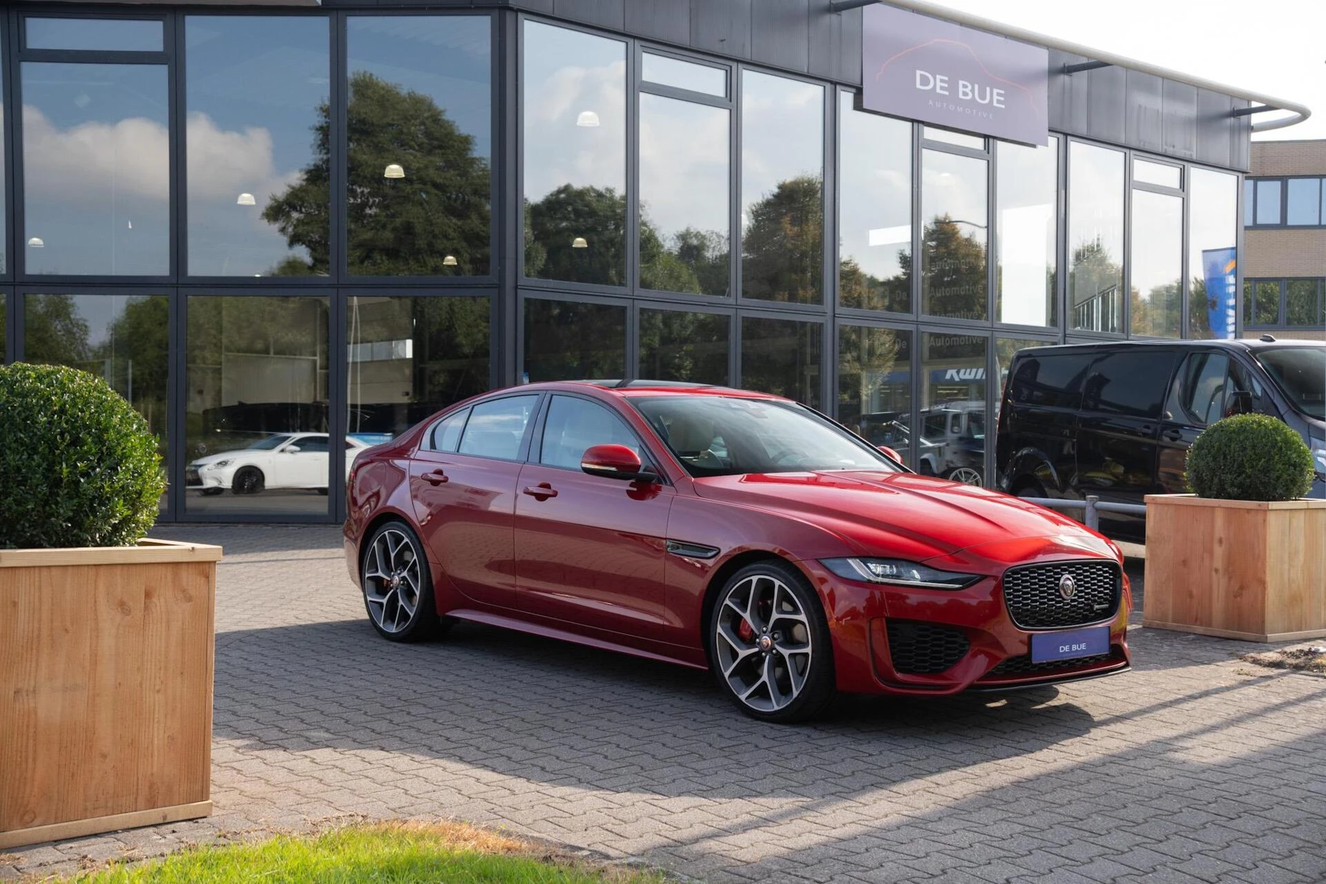 Hoofdafbeelding Jaguar XE