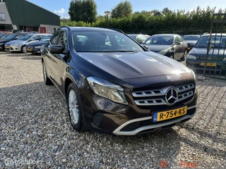 Hoofdafbeelding Mercedes-Benz GLA Mercedes GLA-klasse 180 d Premium,BTW AUTO,Leer,Navi!