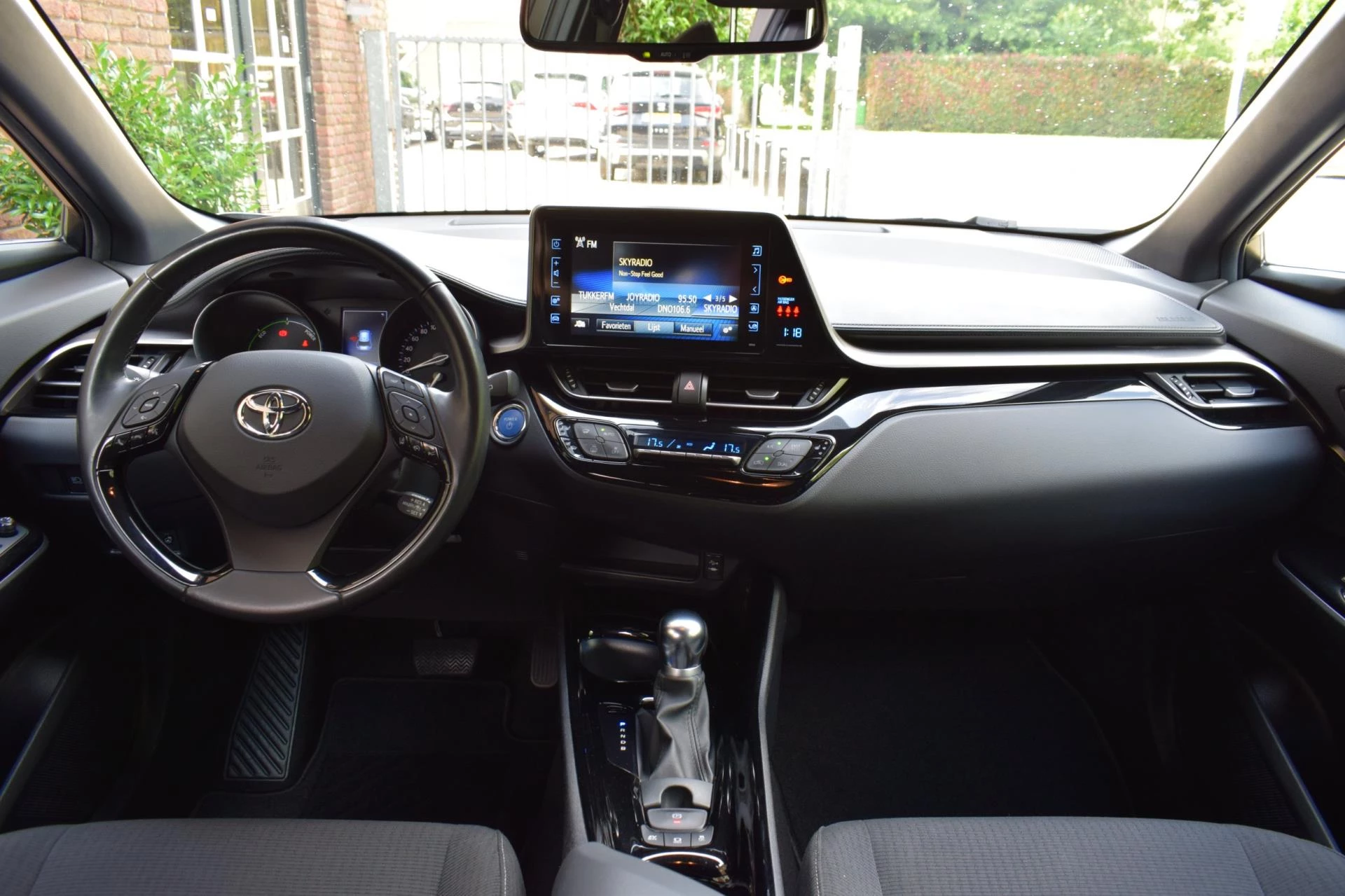 Hoofdafbeelding Toyota C-HR