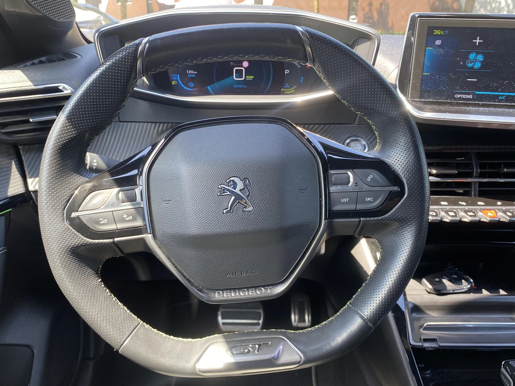 Hoofdafbeelding Peugeot e-208
