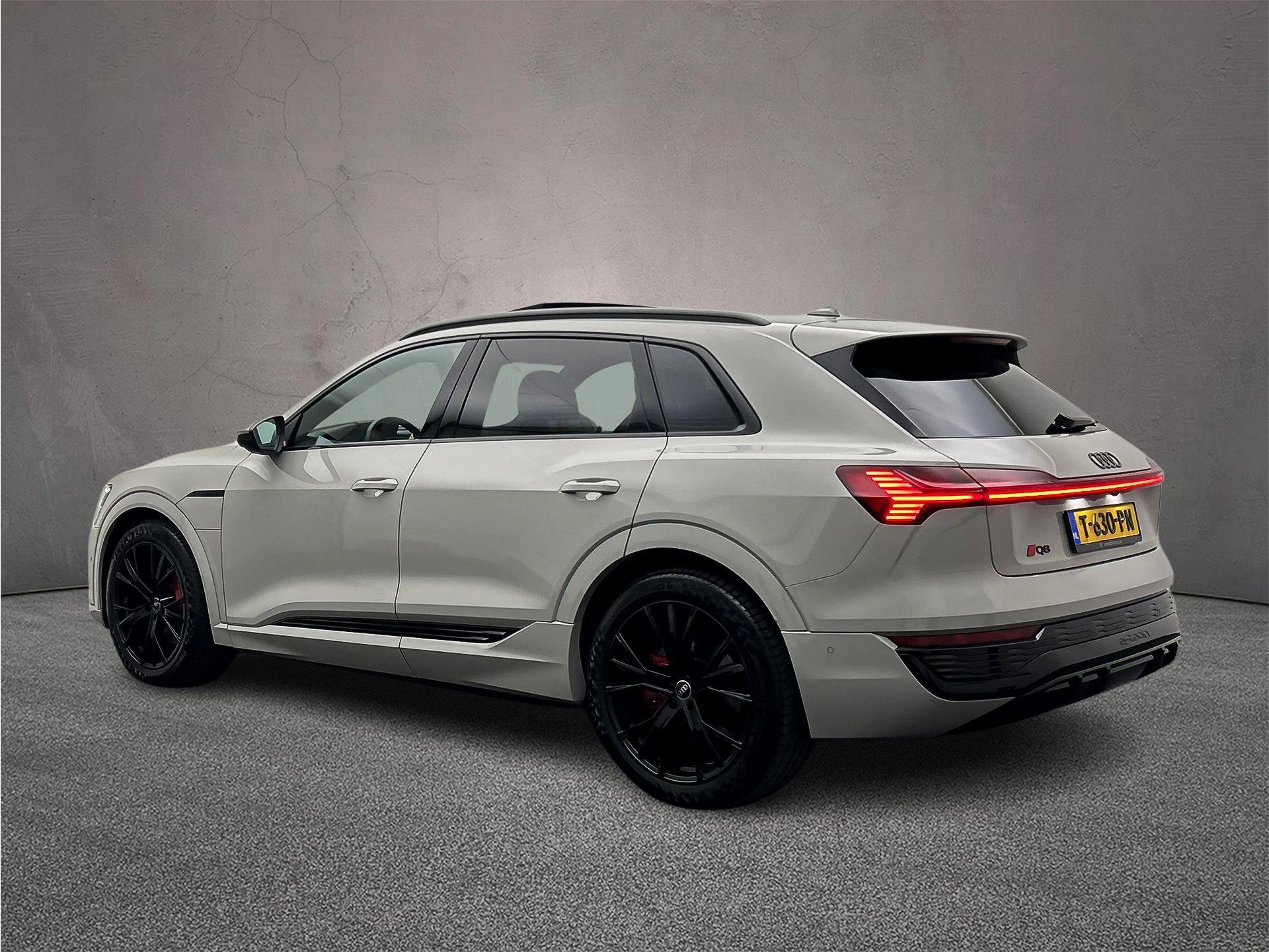 Hoofdafbeelding Audi Q8 e-tron