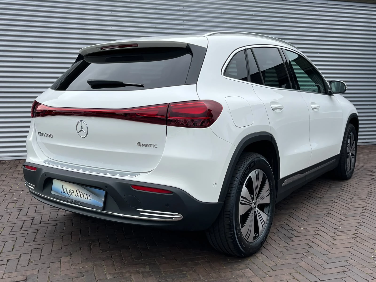 Hoofdafbeelding Mercedes-Benz EQA