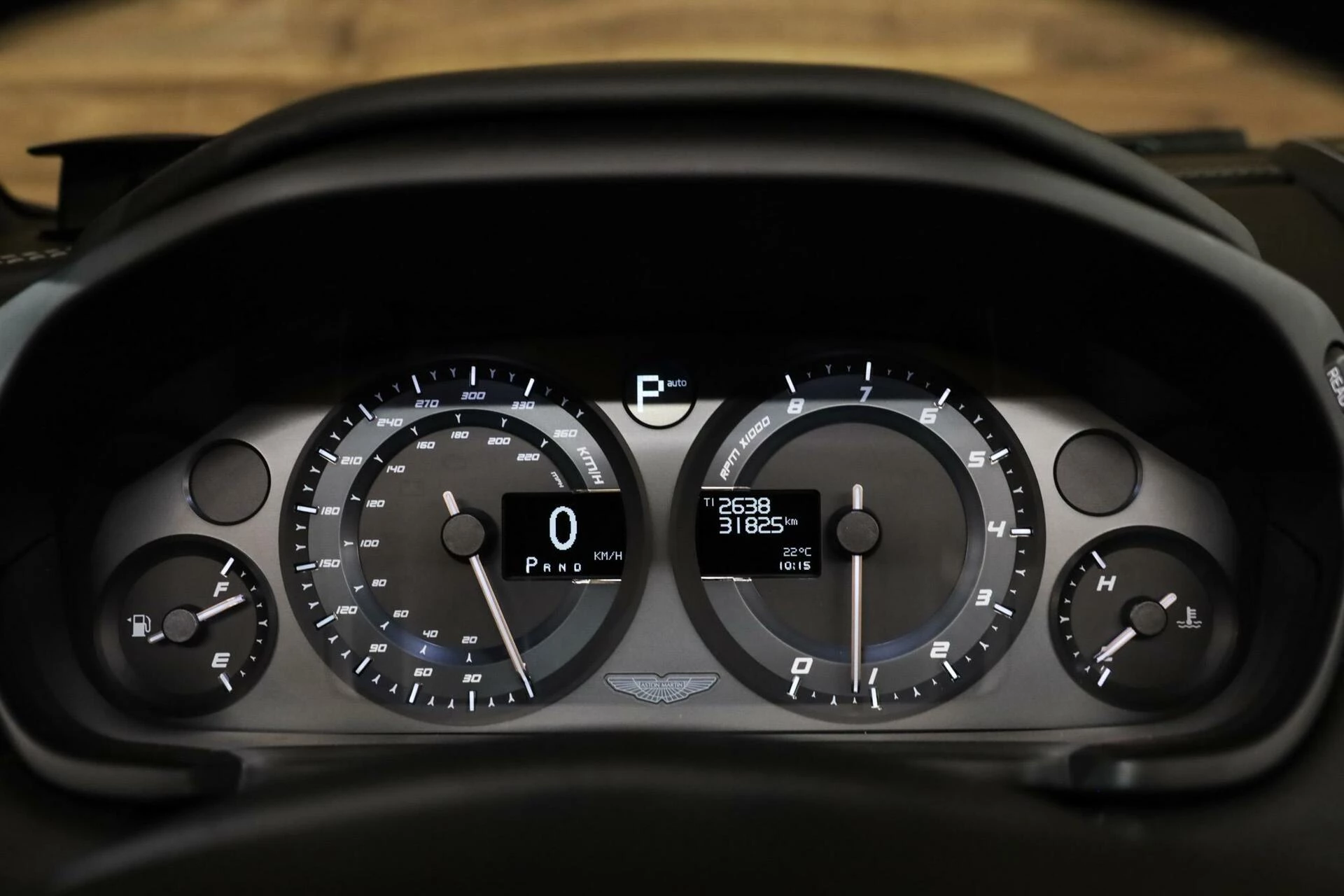 Hoofdafbeelding Aston Martin V12 Vanquish