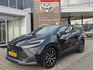 Toyota C-HR 1.8 HYBRID 140 DYNAMIC ALL-SEASON STOEL/STUURVERW NAVI PARK-SENSOREN ELEK-ACHTERKLEP BLIND-SPOT DRAADLOOS-LADEN APPLE/ANDROID