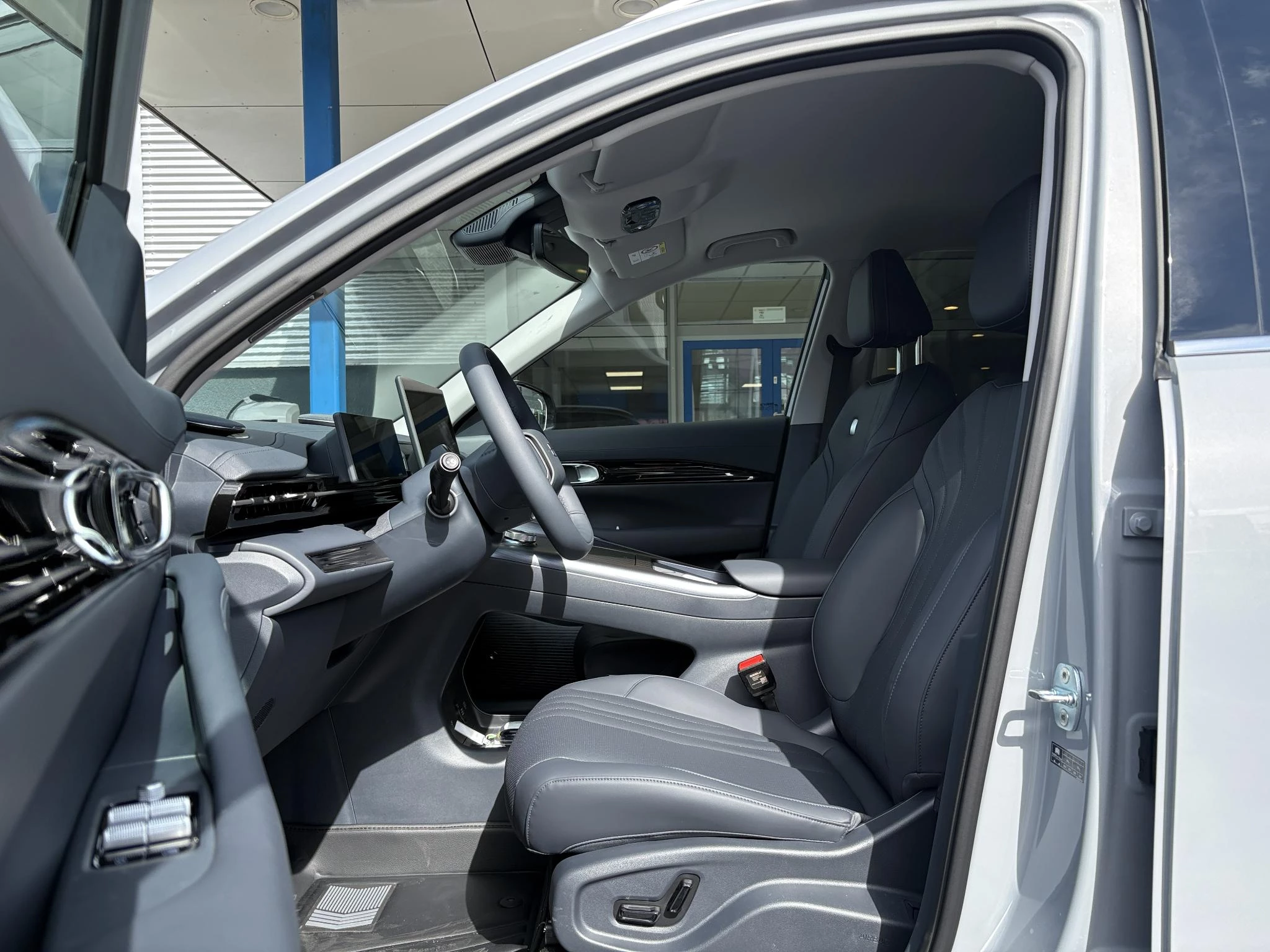 Hoofdafbeelding Geely E5