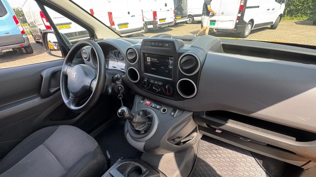 Hoofdafbeelding Peugeot Partner