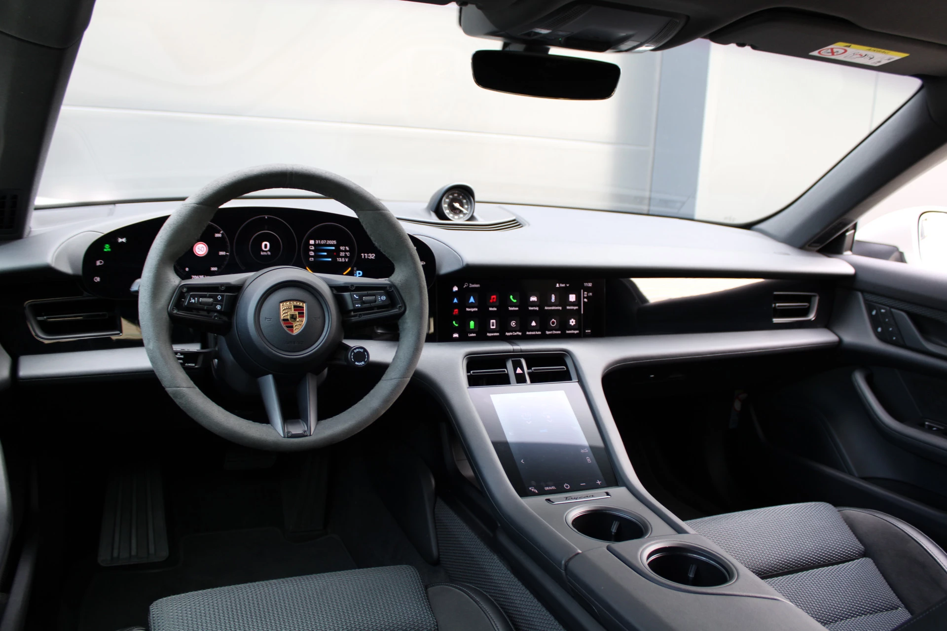 Hoofdafbeelding Porsche Taycan