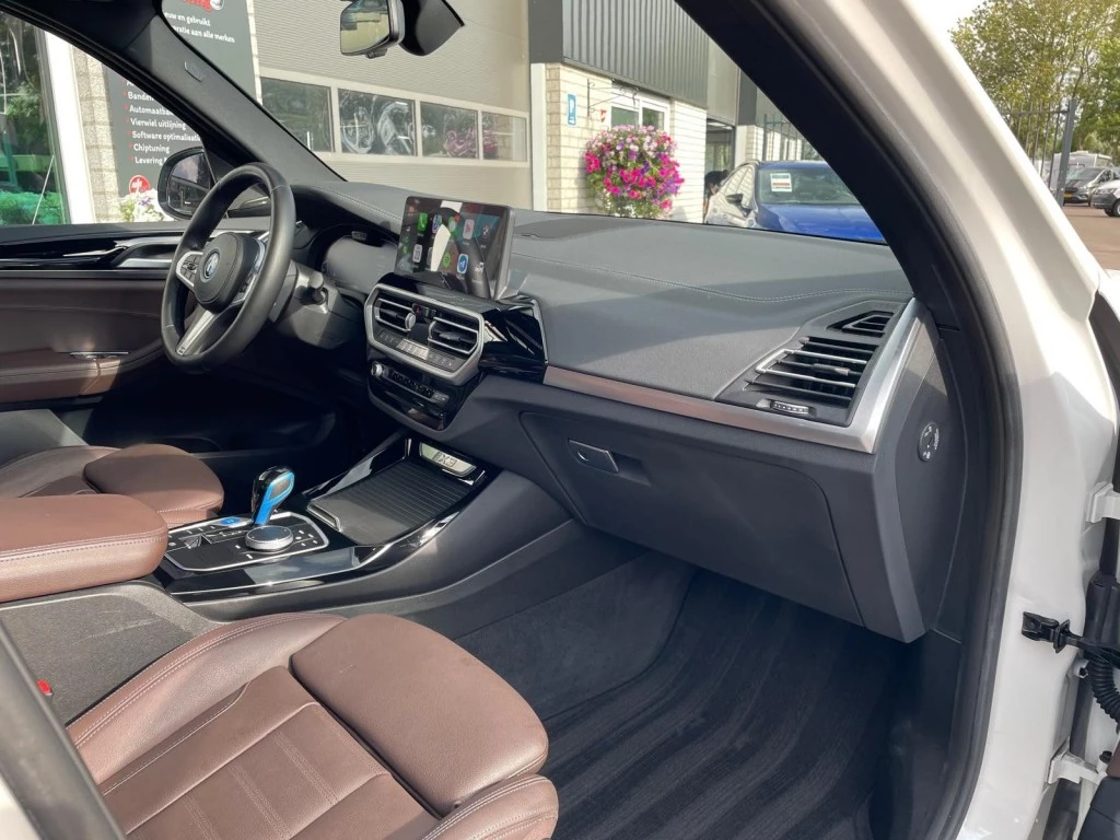 Hoofdafbeelding BMW iX3