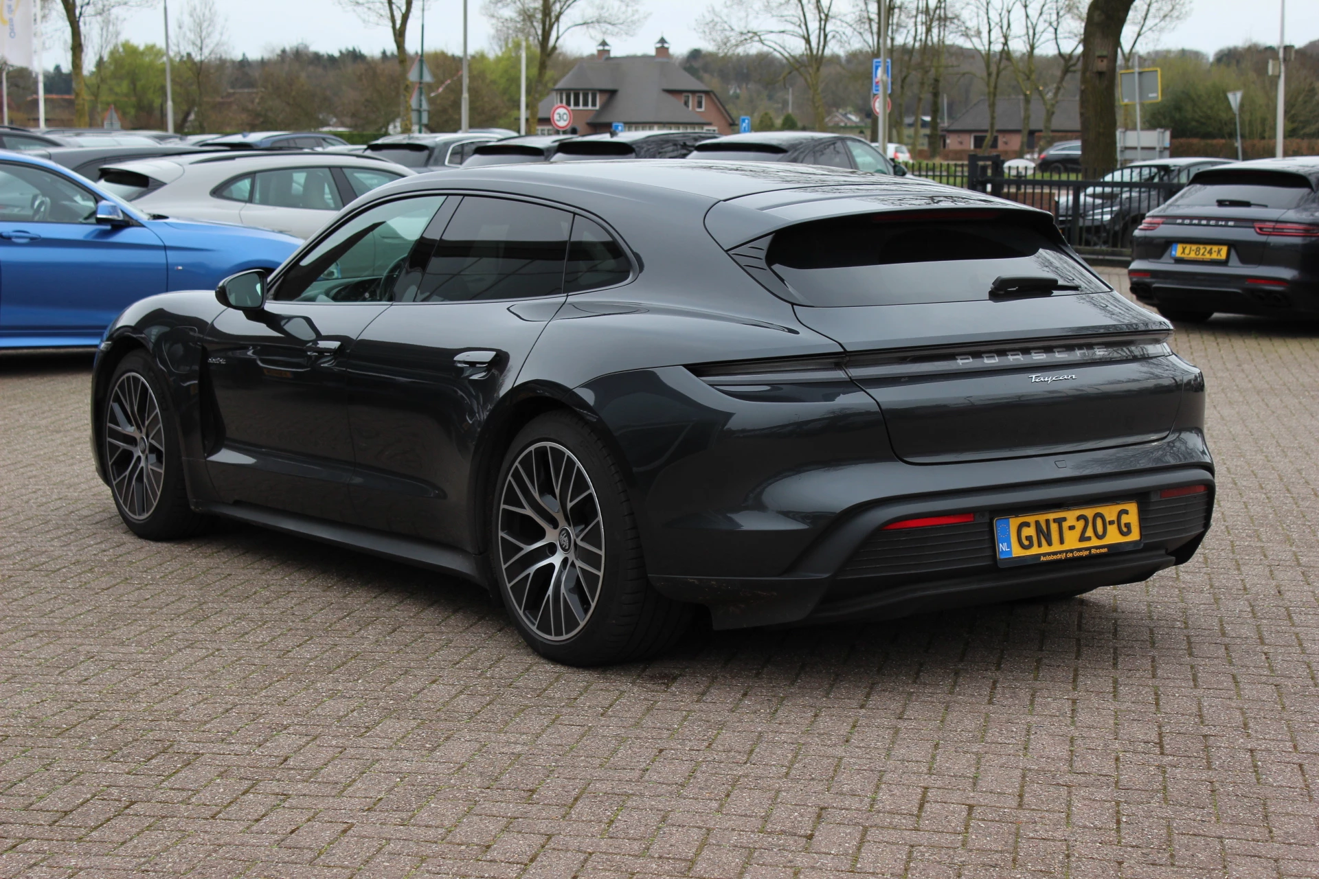 Hoofdafbeelding Porsche Taycan