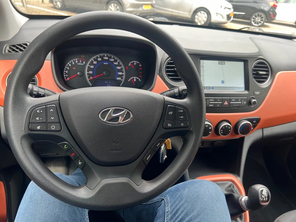 Hoofdafbeelding Hyundai i10