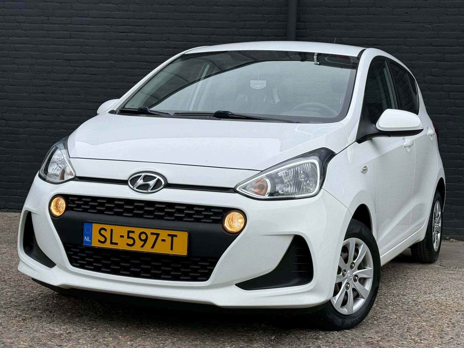 Hoofdafbeelding Hyundai i10