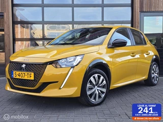 Hoofdafbeelding Peugeot e-208 PEUGEOT 208 E-208 EV 50kWh 3-FASE CARPLAY NAVI CRUISE BTW