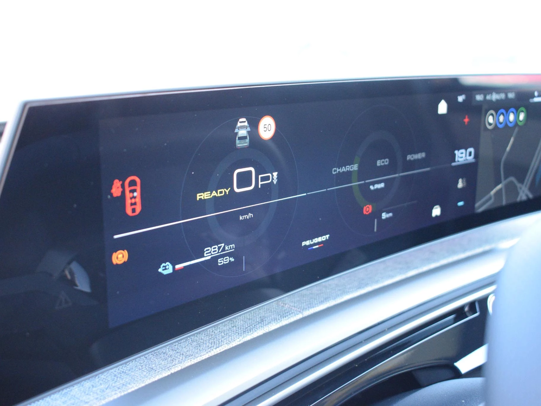 Hoofdafbeelding Peugeot e-3008